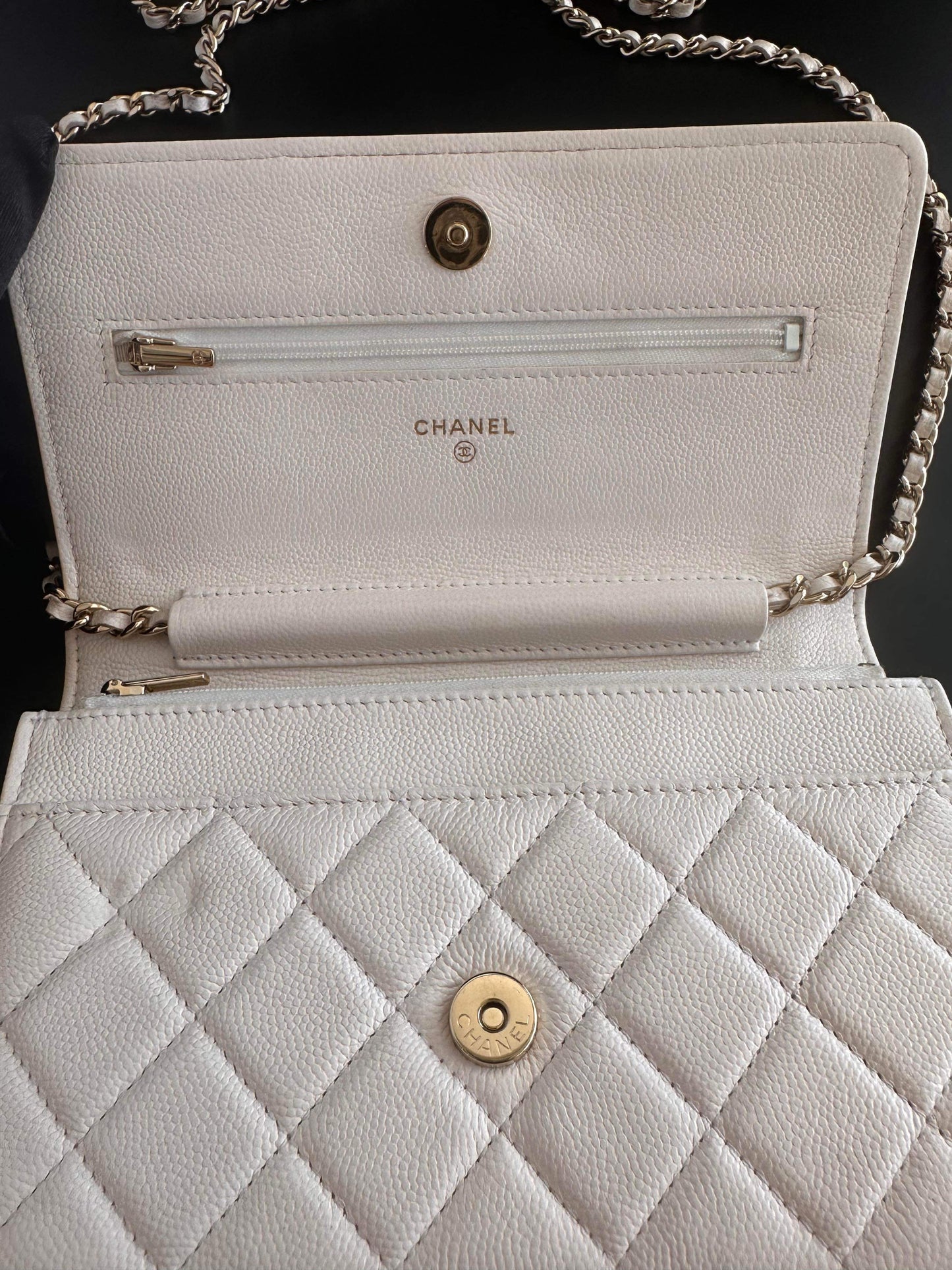 Preowned Chanel Wallet On Chain Caviar Leather GHW