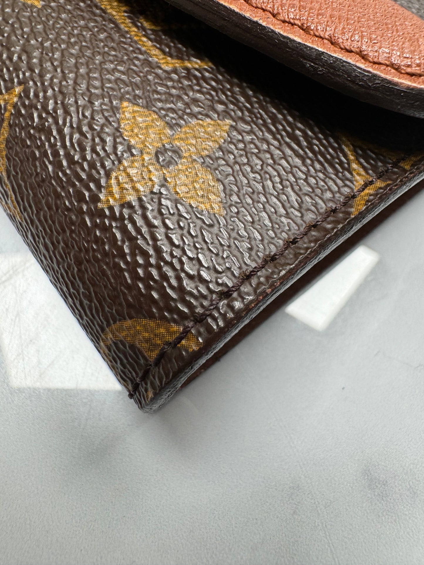 Preowned Louis Vuitton Bordeaux Crossbody bag