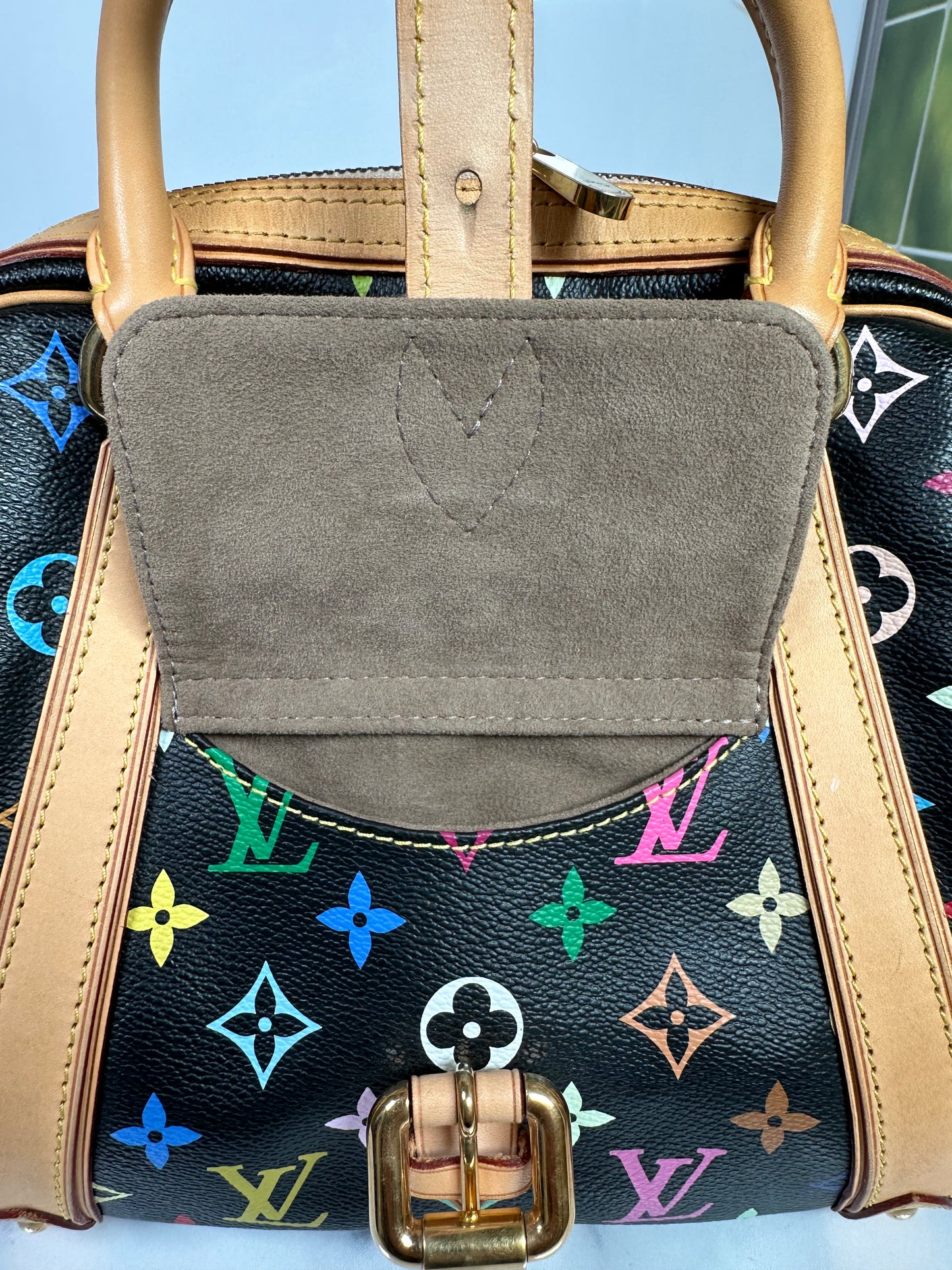 Pre-Owned Louis Vuitton Priscilla Multicolor