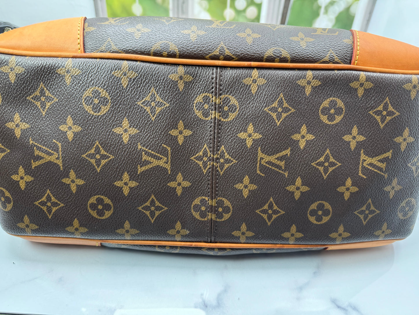 Preowned Louis Vuitton Estrella MM Suze