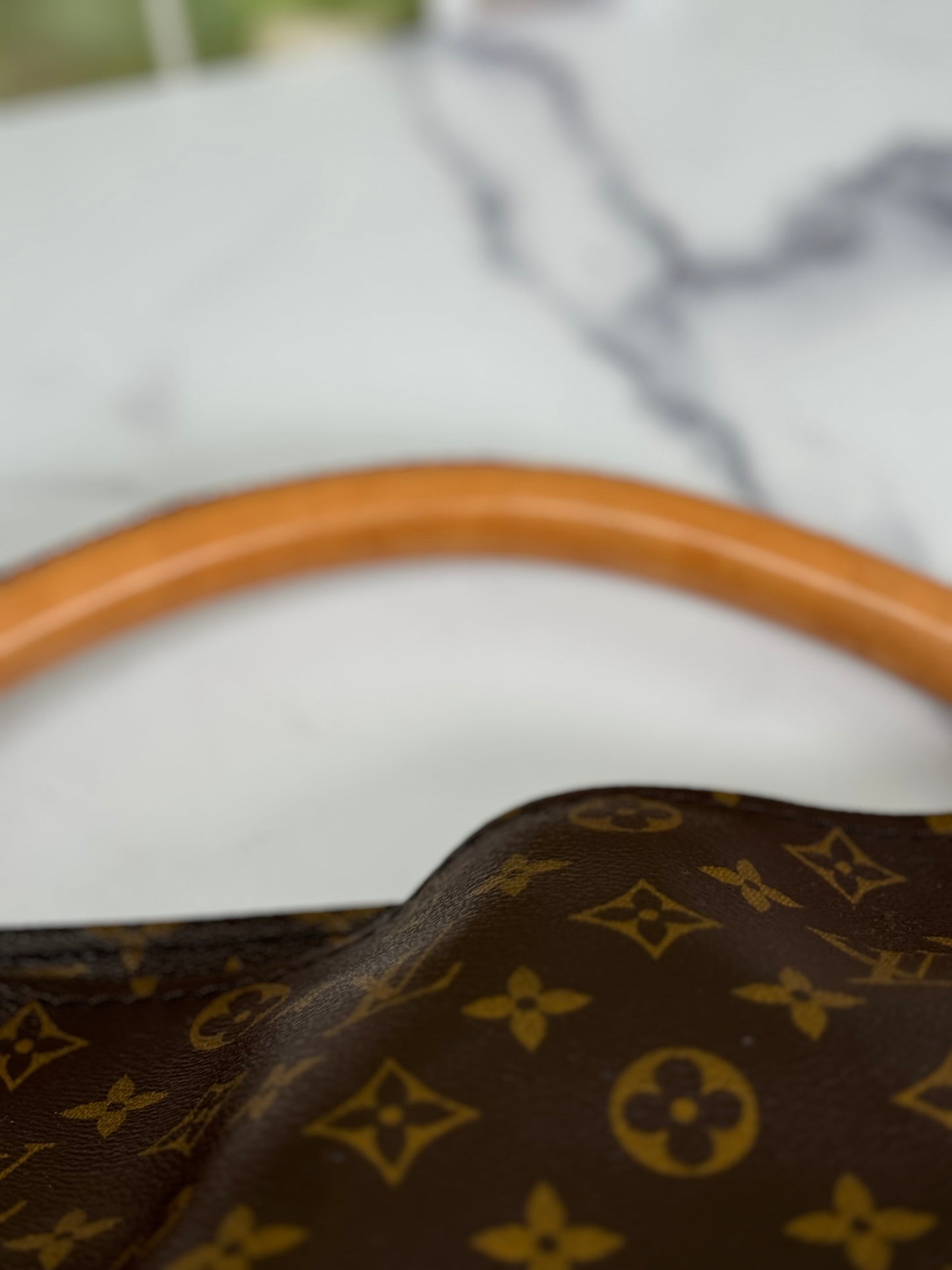 Preowned Louis Viitton Artsy MM size monogram