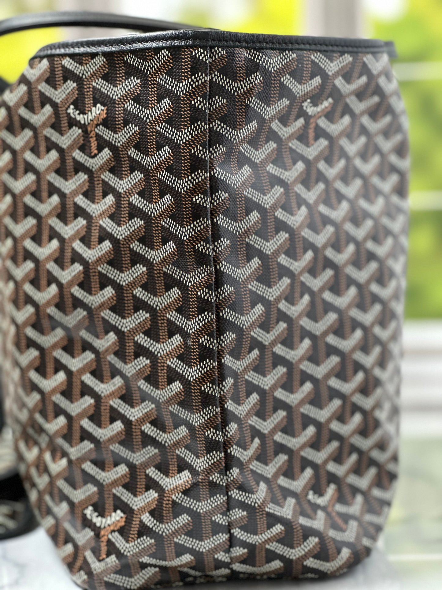 Preowned Goyard St Louis PM size Noir