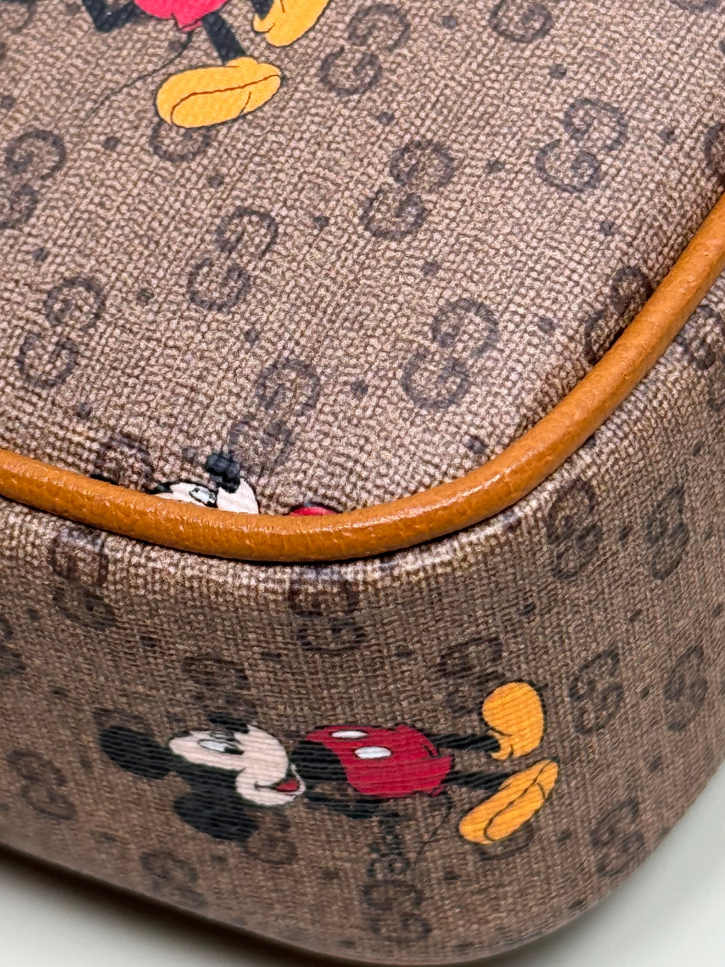 Preowned Gucci Disney Beltbag