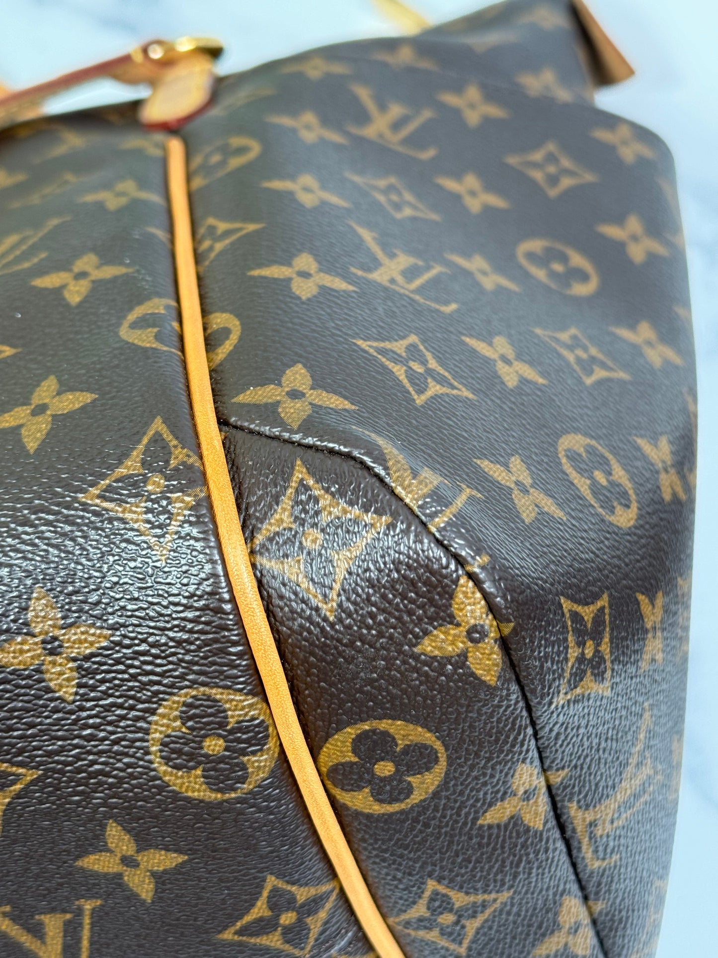 Preowned Louis Vuitton Totally Mm Size Monog