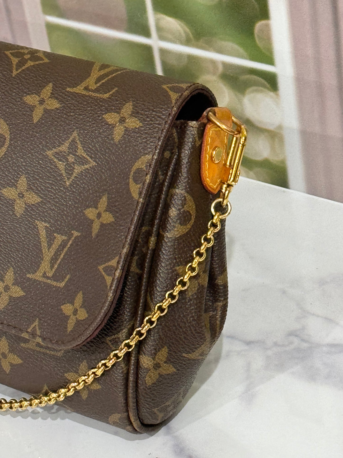 FL0165 Pre-Owned Louis Vuitton Favorite Monogram MM Brown Shoulder and Crossbody Bag