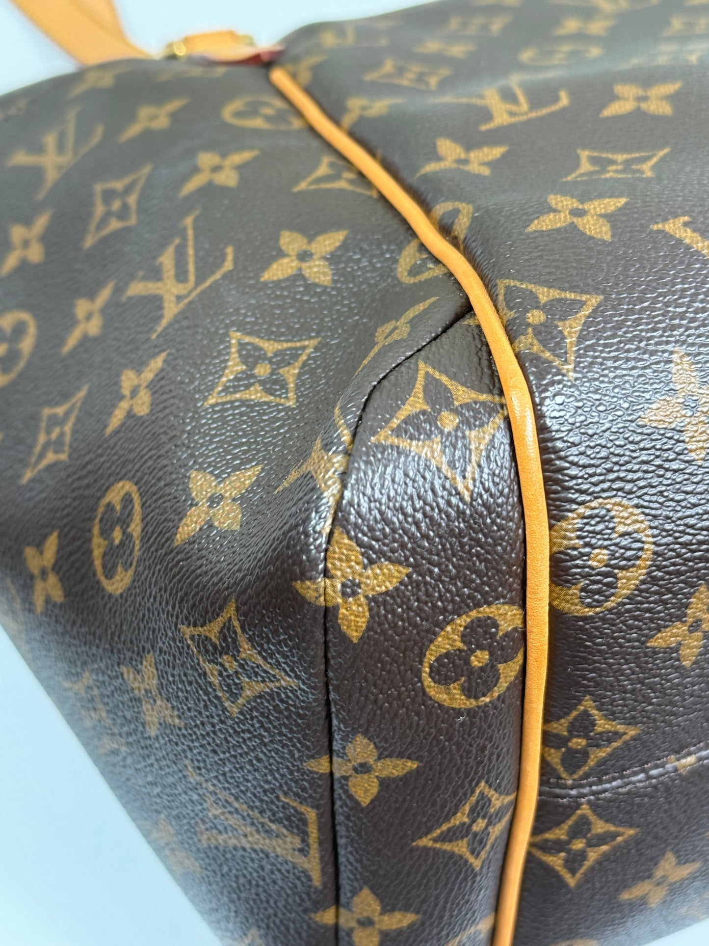 Preowned Louis Vuitton Totally Mm Size Monog