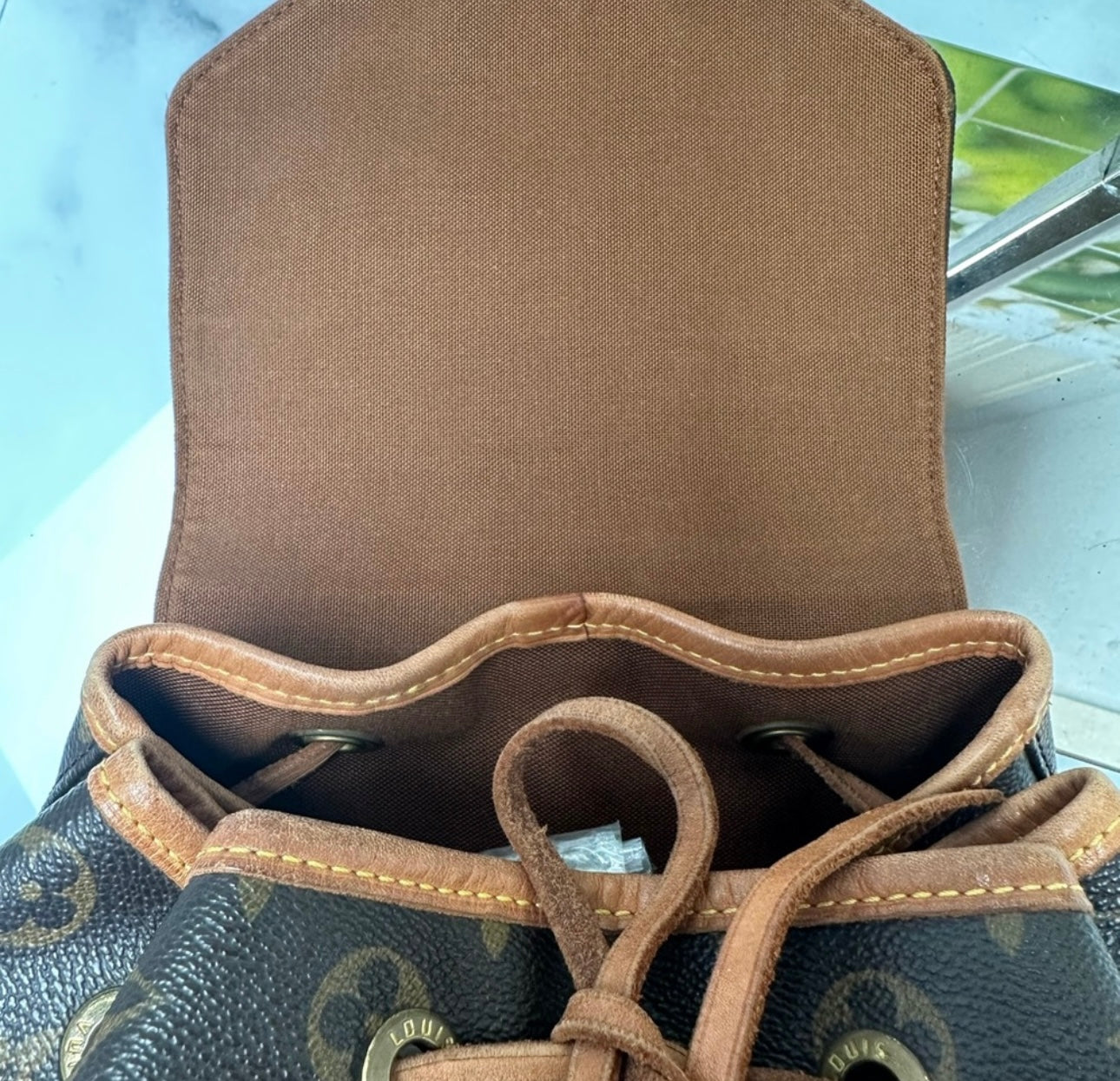 Pre-Owned Louis Vuitton Montsouris GM monogram