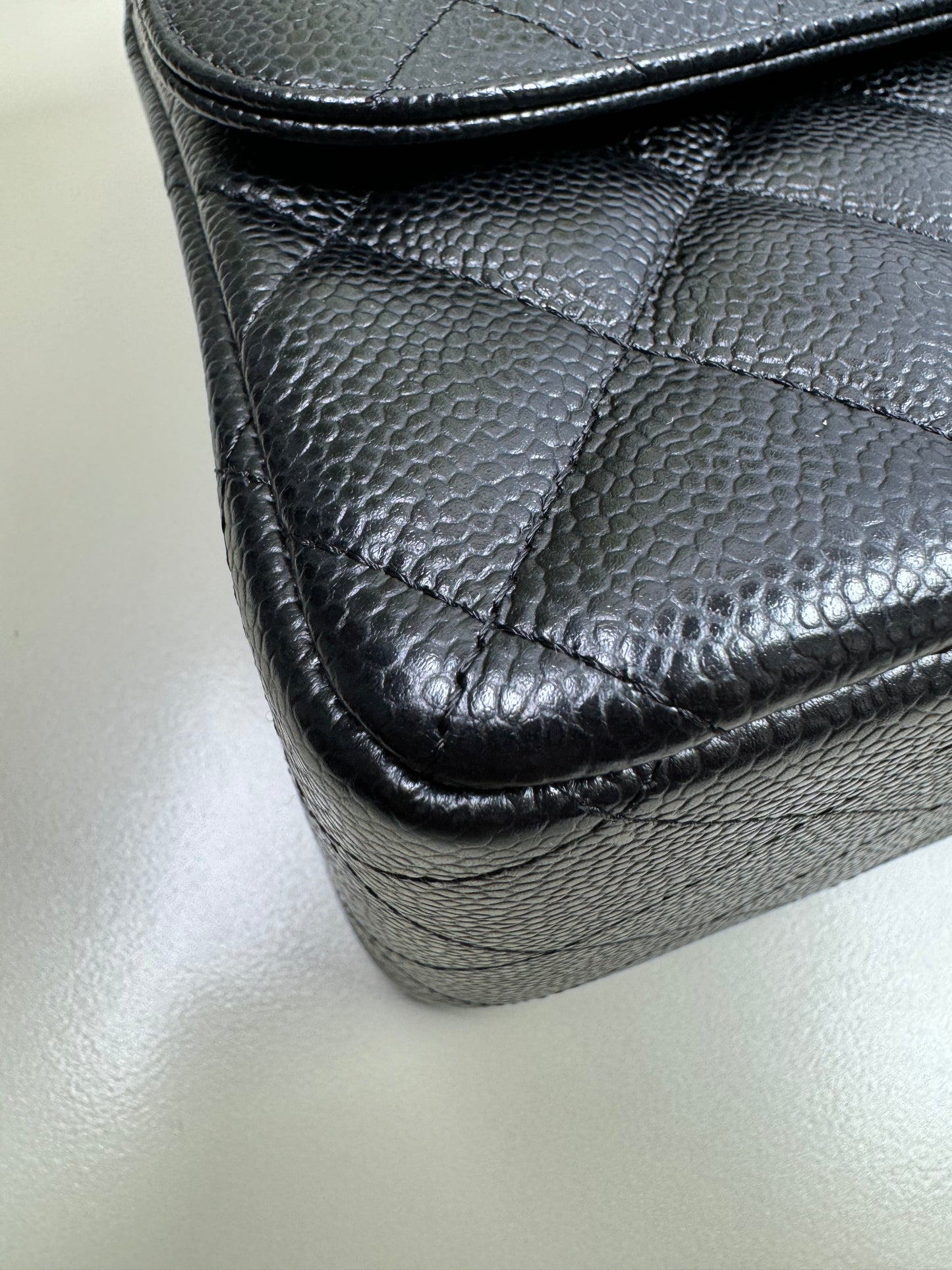 Preowned Chanel Jumbo Classic Flap GHW Caviar