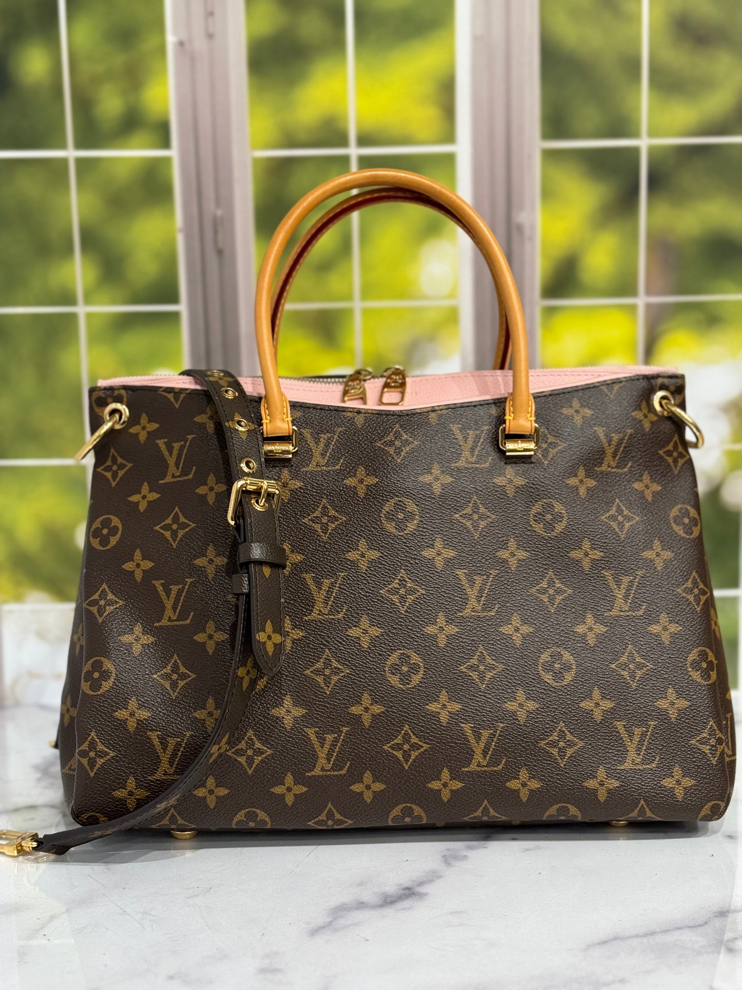 Pre-Owned Louis Vuitton Pallas MM monogram