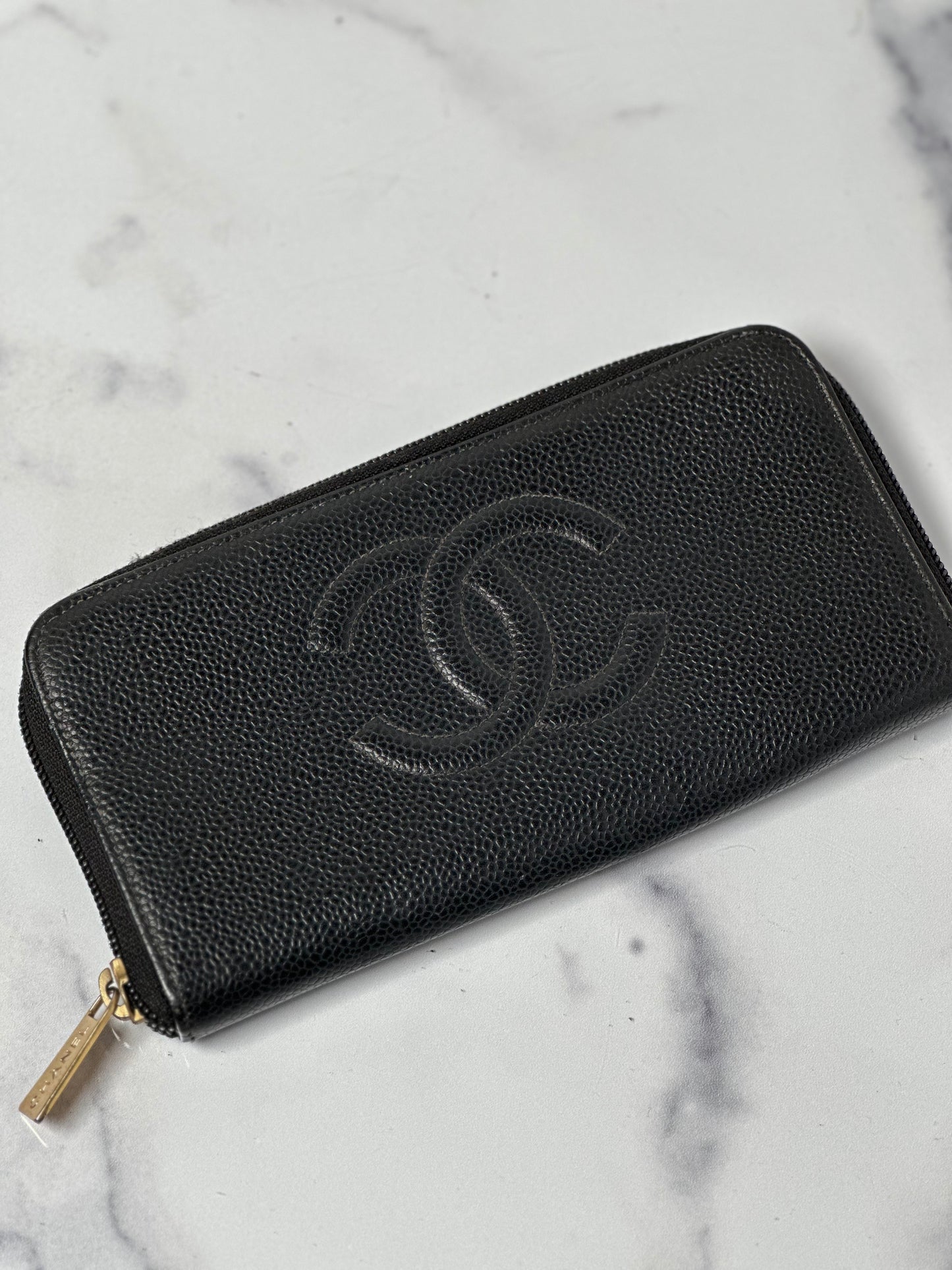 Preowned Chanel Zippy wallet