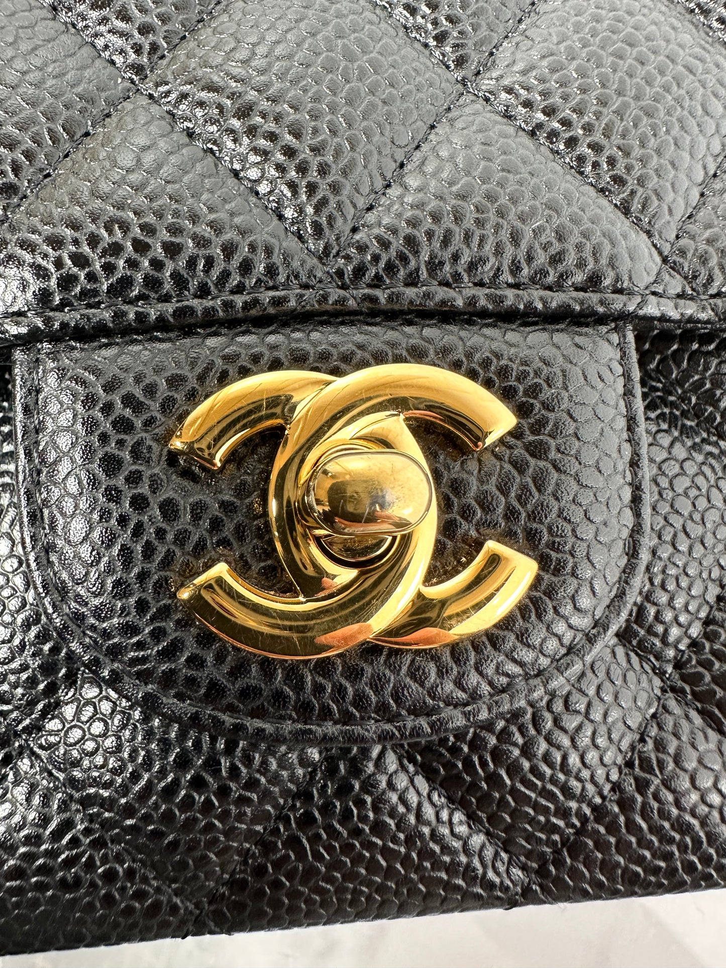 Pre-Owned Chanel Double Flap quilted GHW Caviar Leather