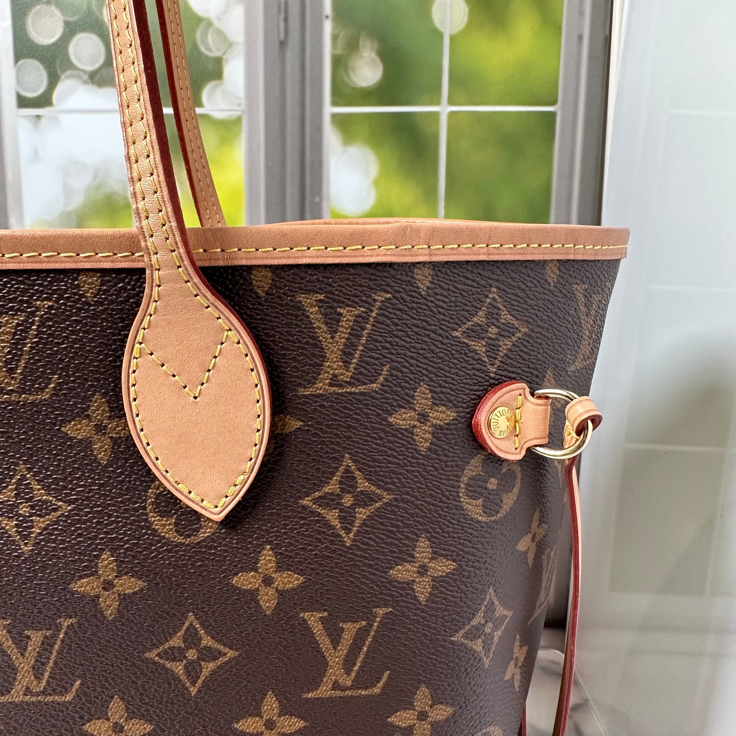 Preowned Louis Vuitton Neverful MM size Monogram