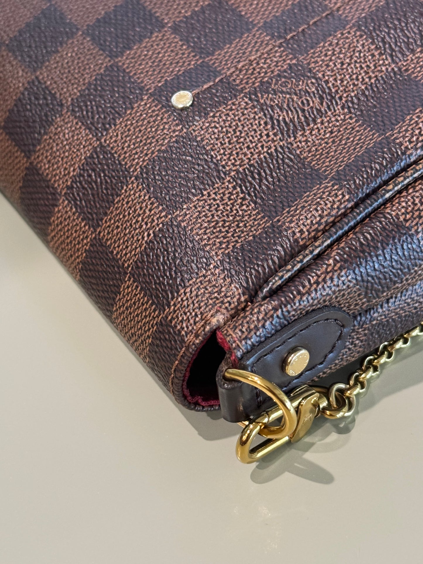 Preowned Louis Vuitton Favorite Damier Ebene MM size