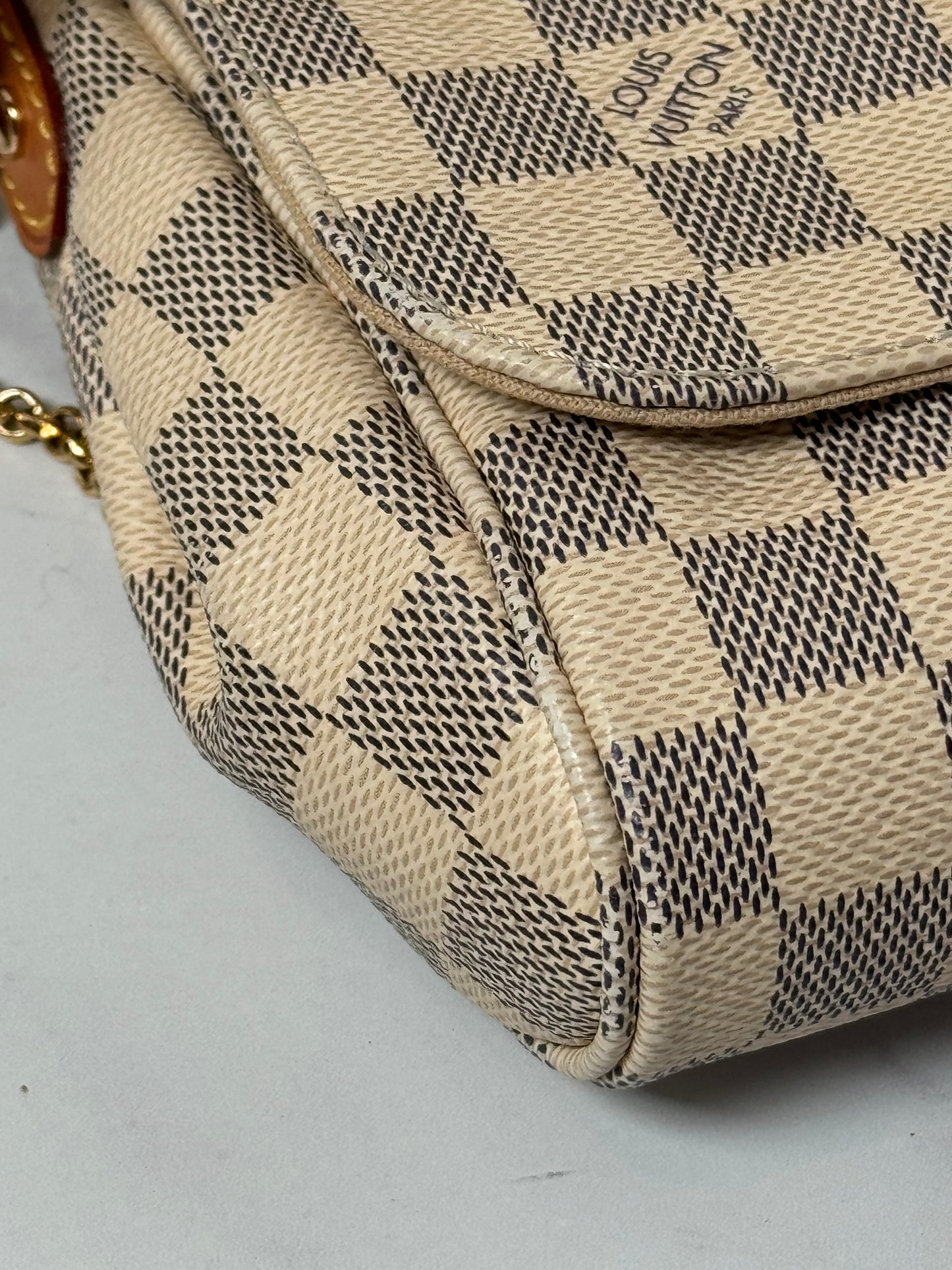 Preowned Louis Vuitton Favorite Damier Azur MM size