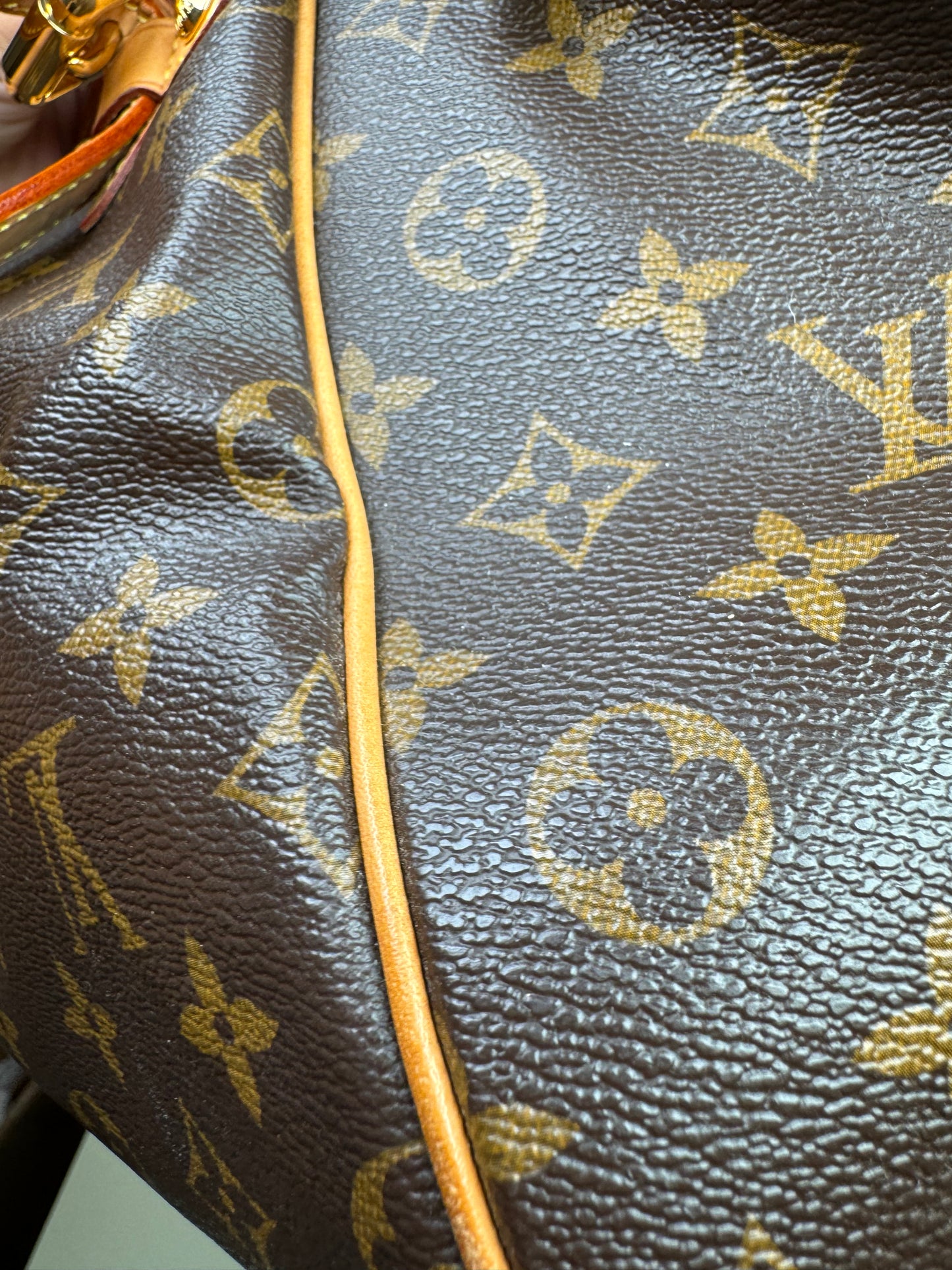 Preowned Louis Vuitton Tivoli Gm