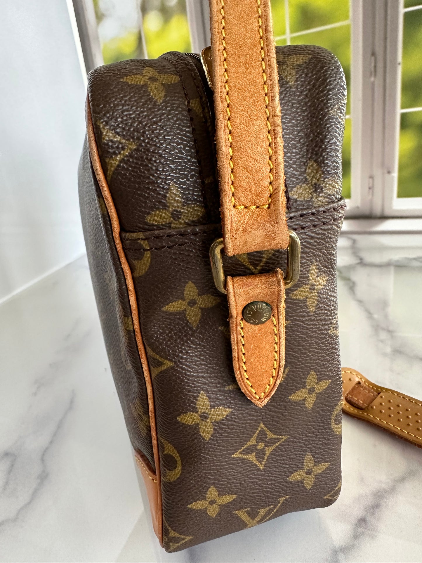 Preowned Louis Vuitton Trocadero 30