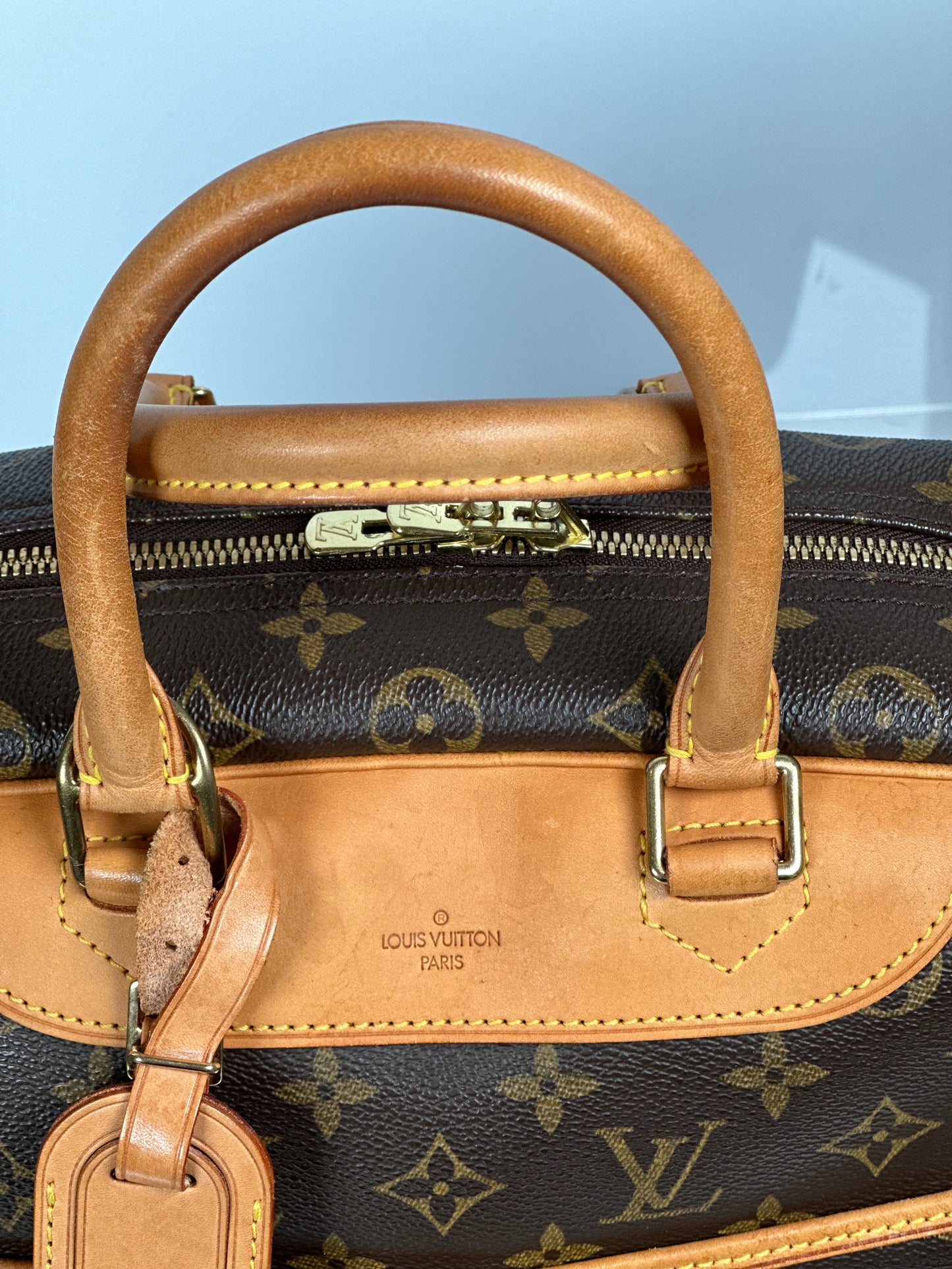 Pre-Owned Louis Vuitton Deauville