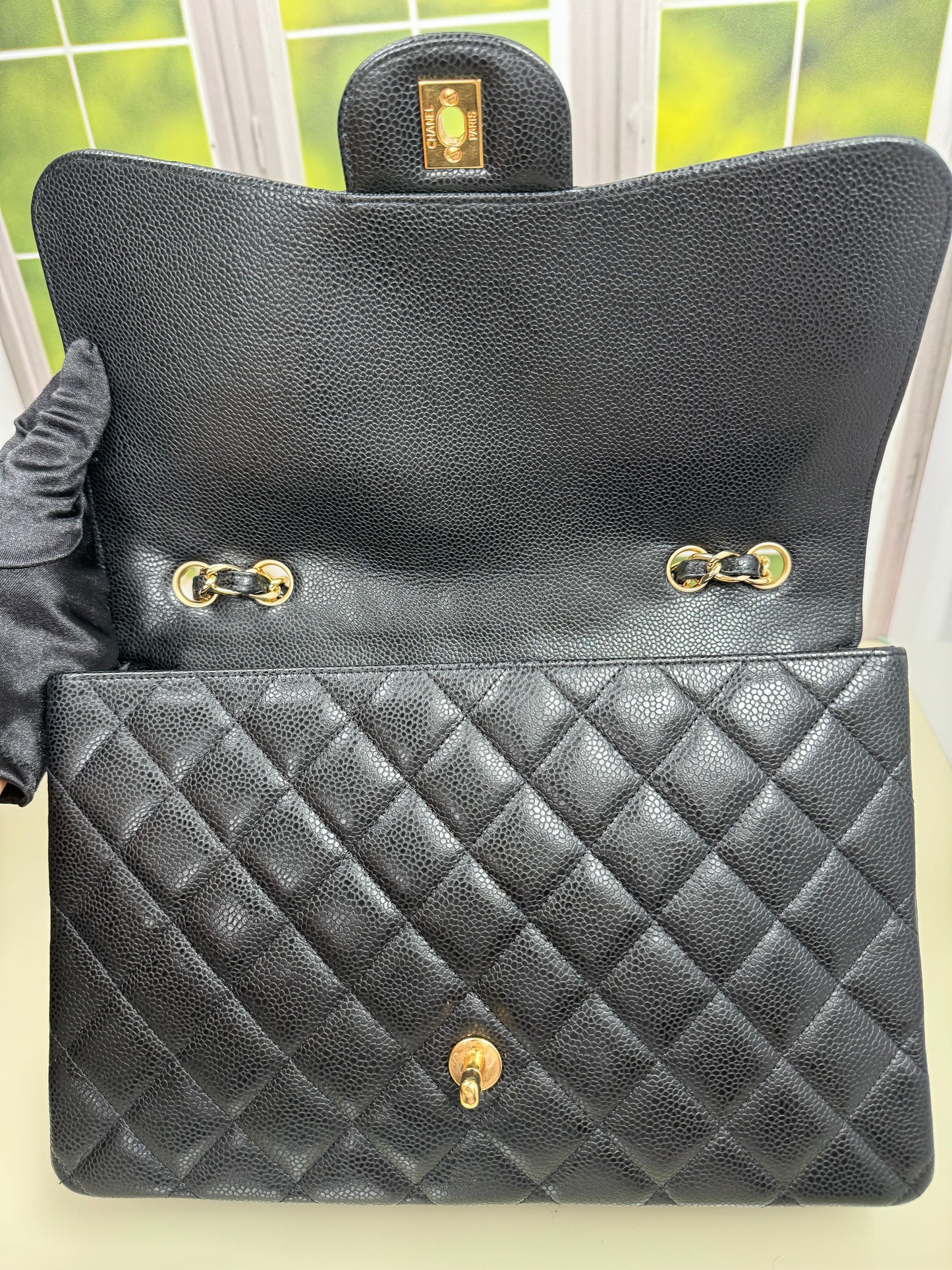 Preowned Chanel Jumbo Single Flap Caviar GHW