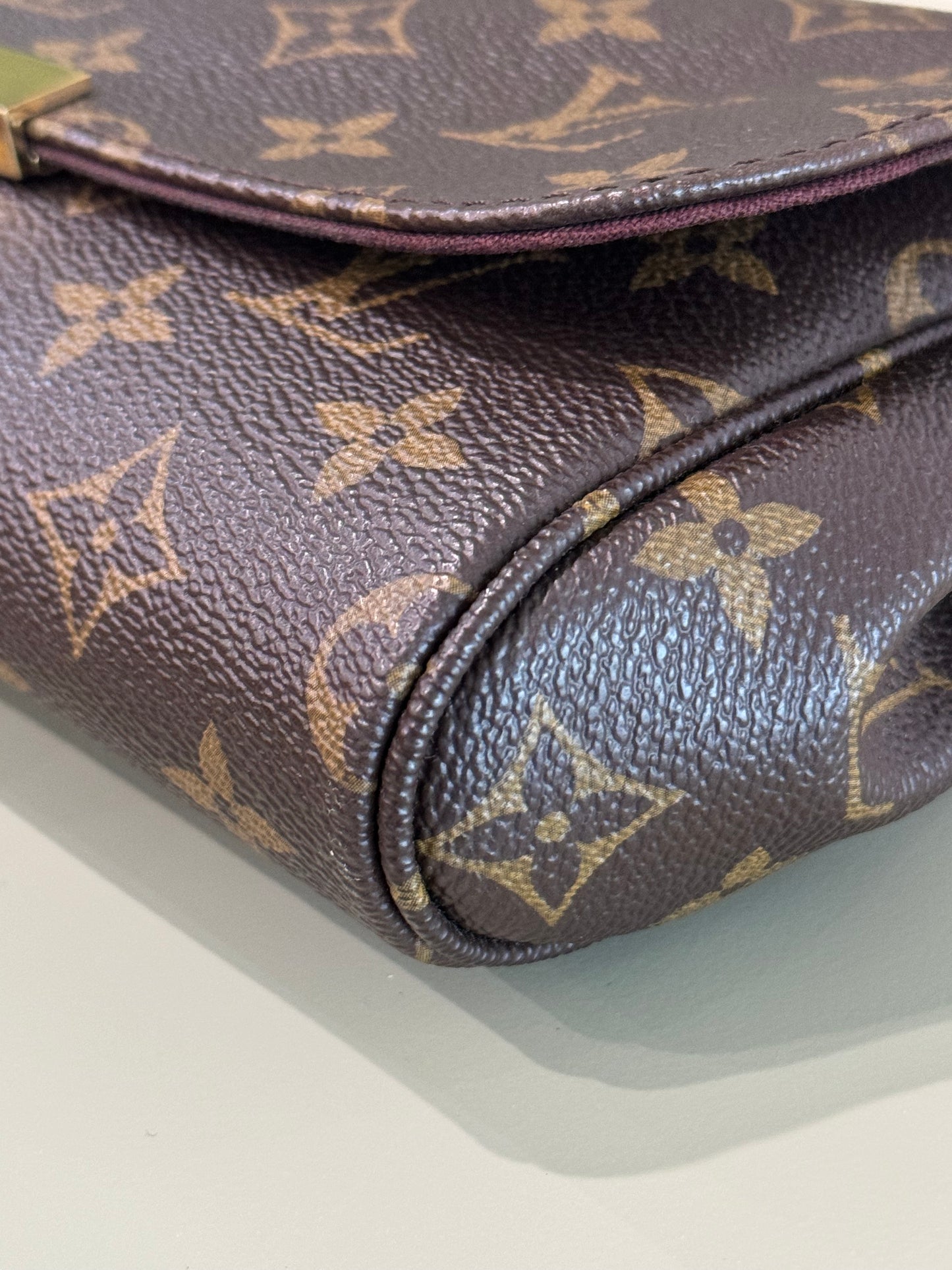 Preowned Louis Vuitton Favorite MM size Monogram