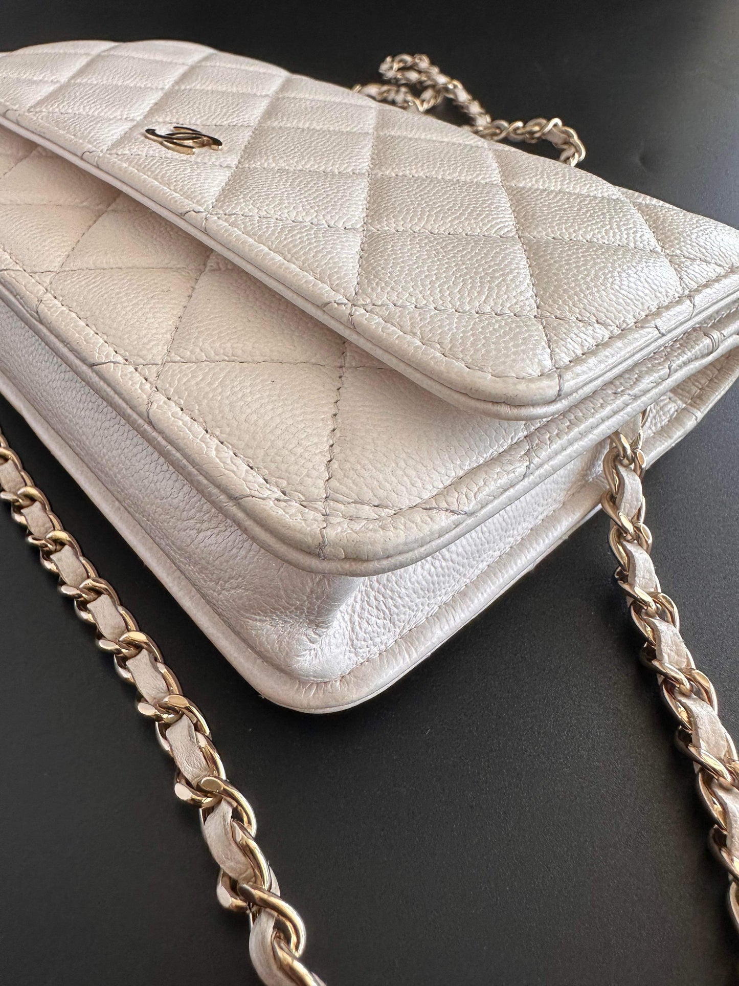 Preowned Chanel Wallet On Chain Caviar Leather GHW