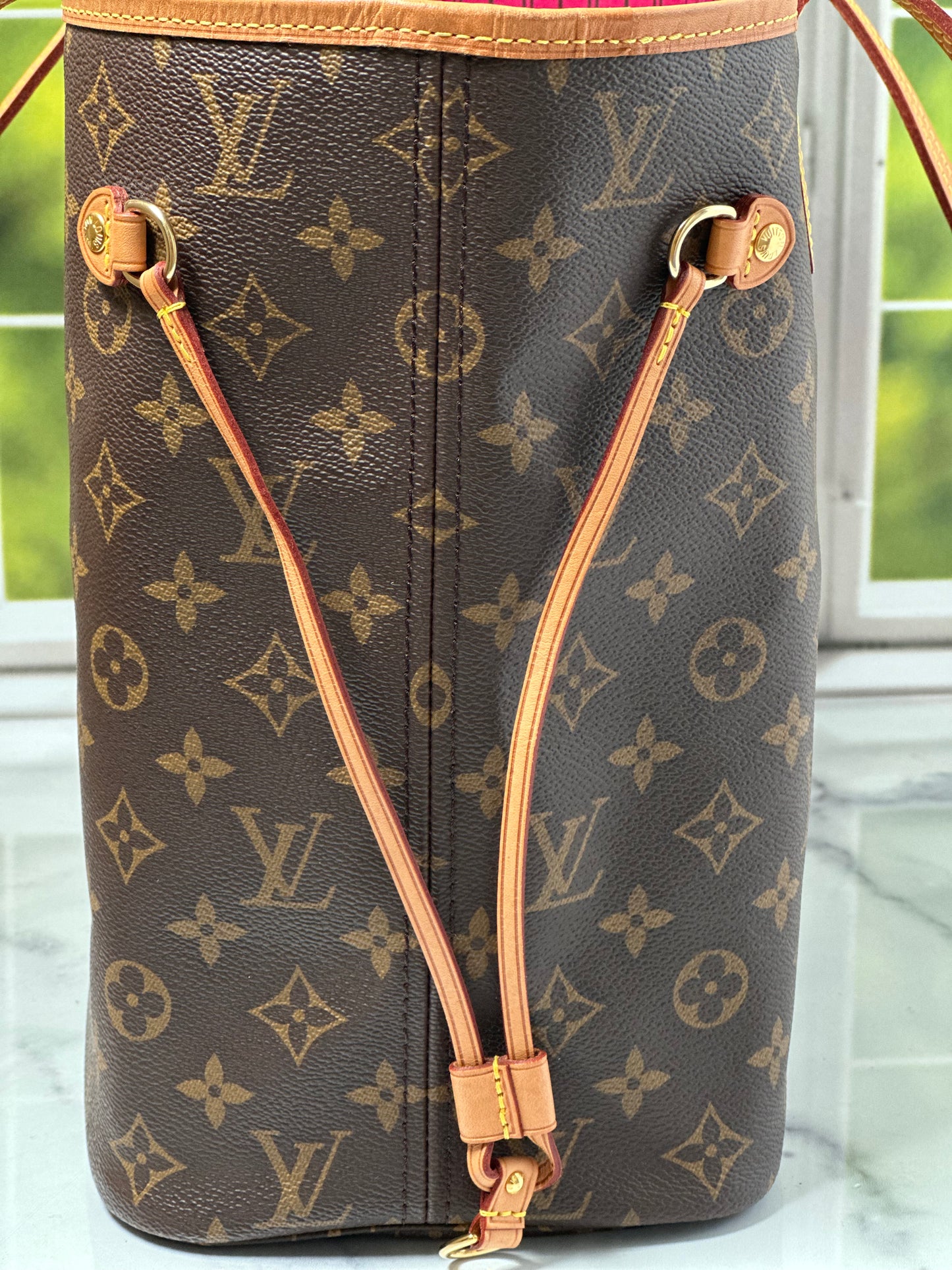 LM2119 Preowned Louis Vuitton Neverful MM Size Monogram no Pouch