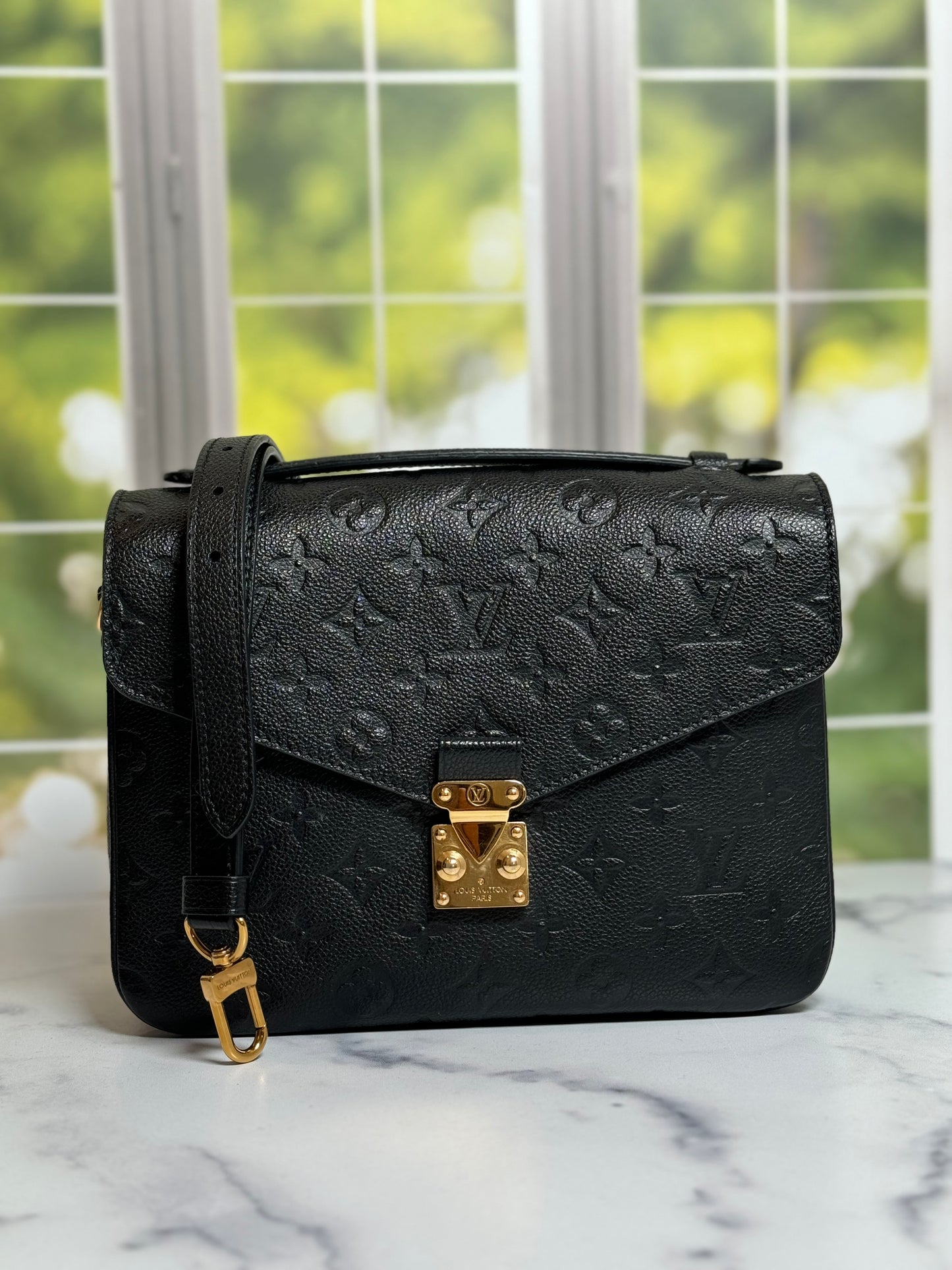 Preowned Louis Vuitton Metis Empreinte Noir