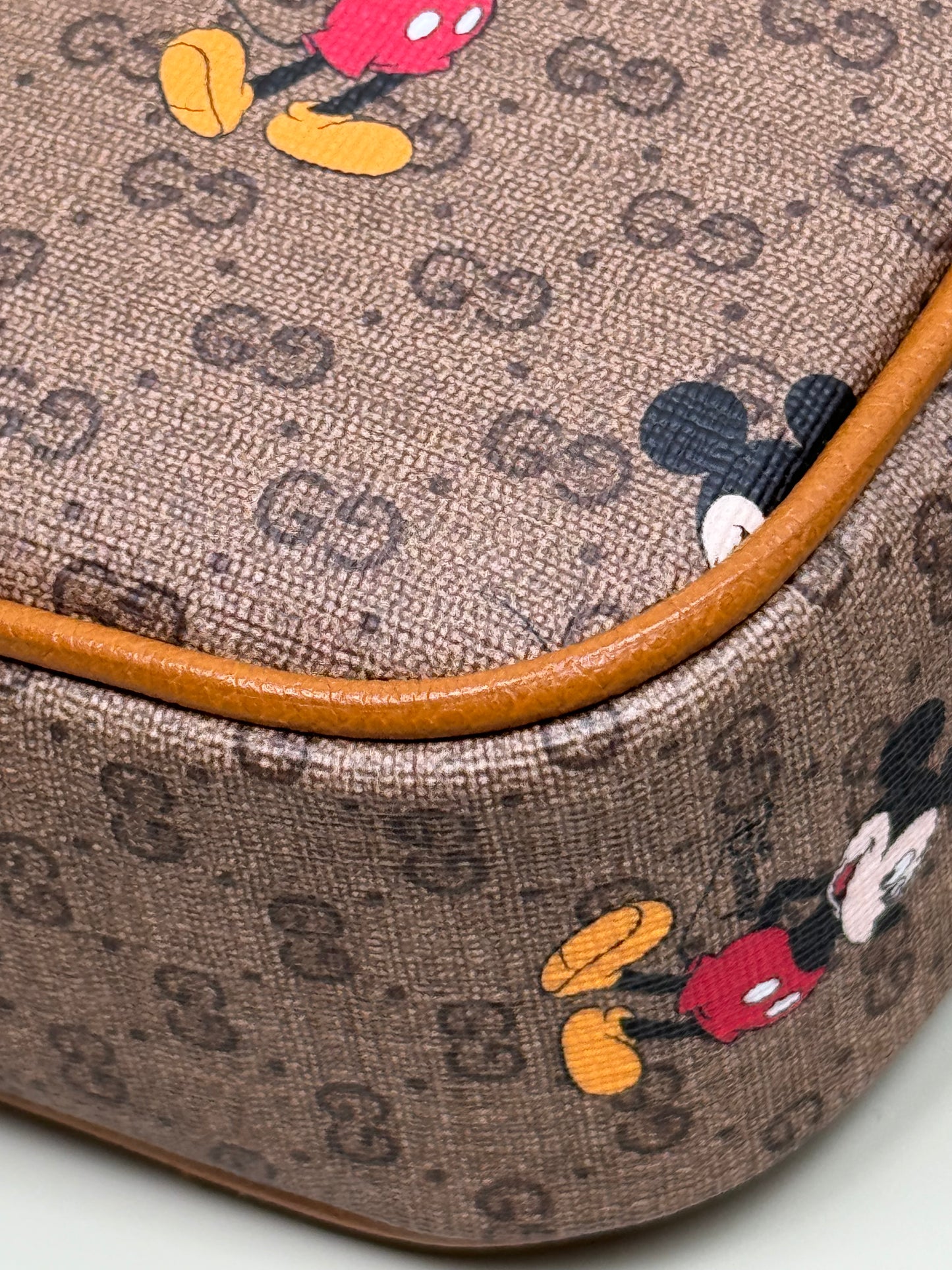 Preowned Gucci Disney Beltbag