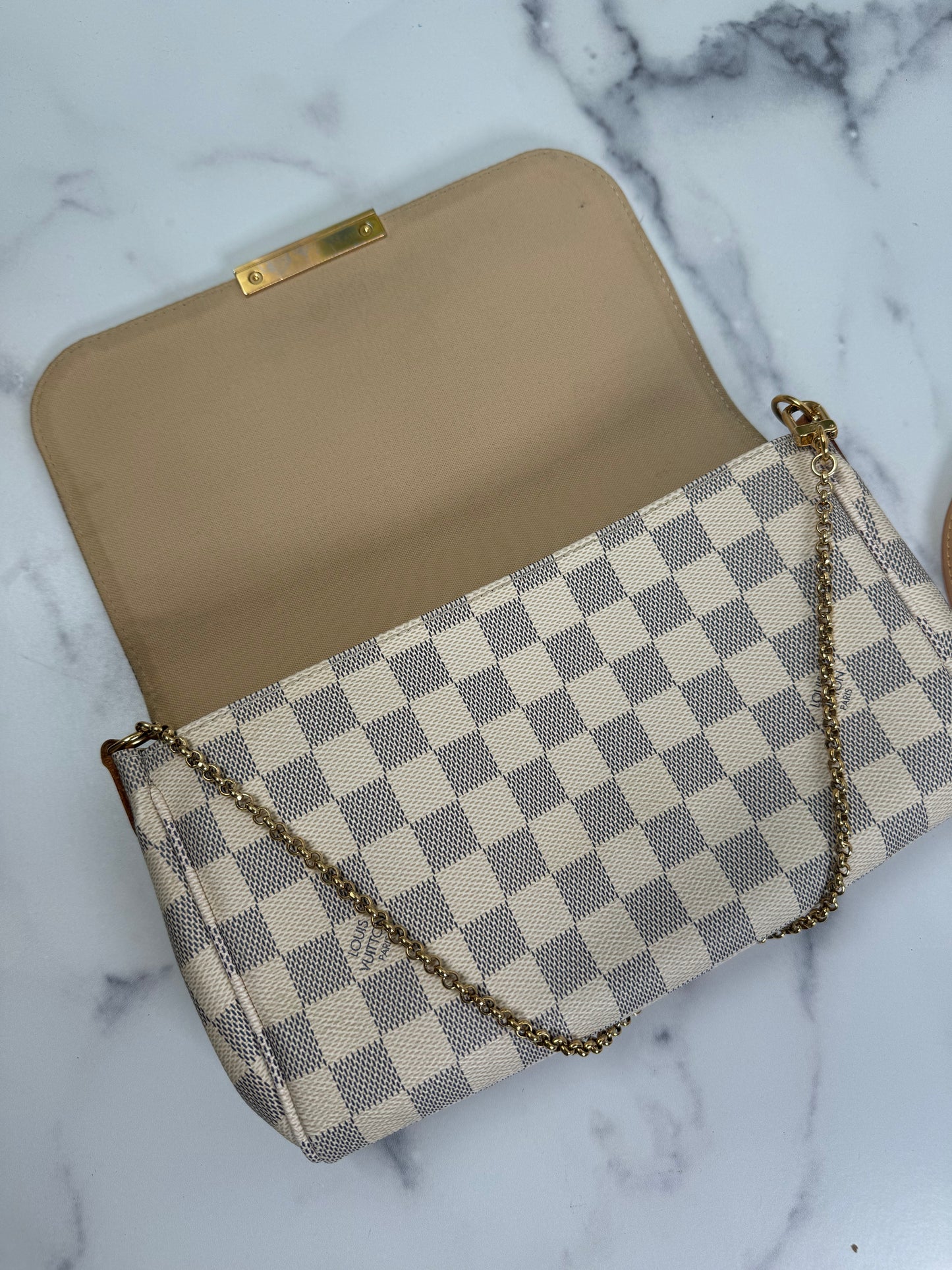 Preowned Louis Vuitton Favorite Damier Azur MM size