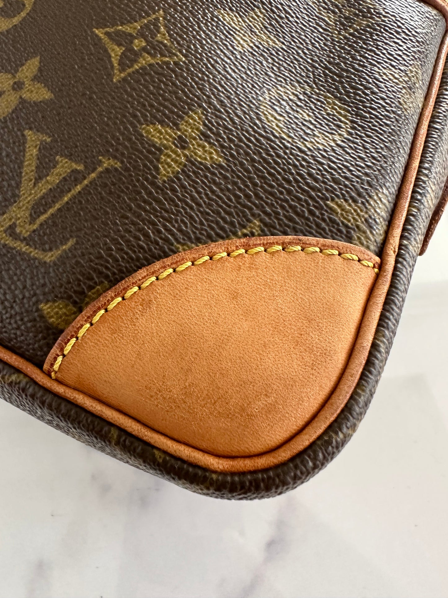 Preowned Louis Vuitton Trocadero 30