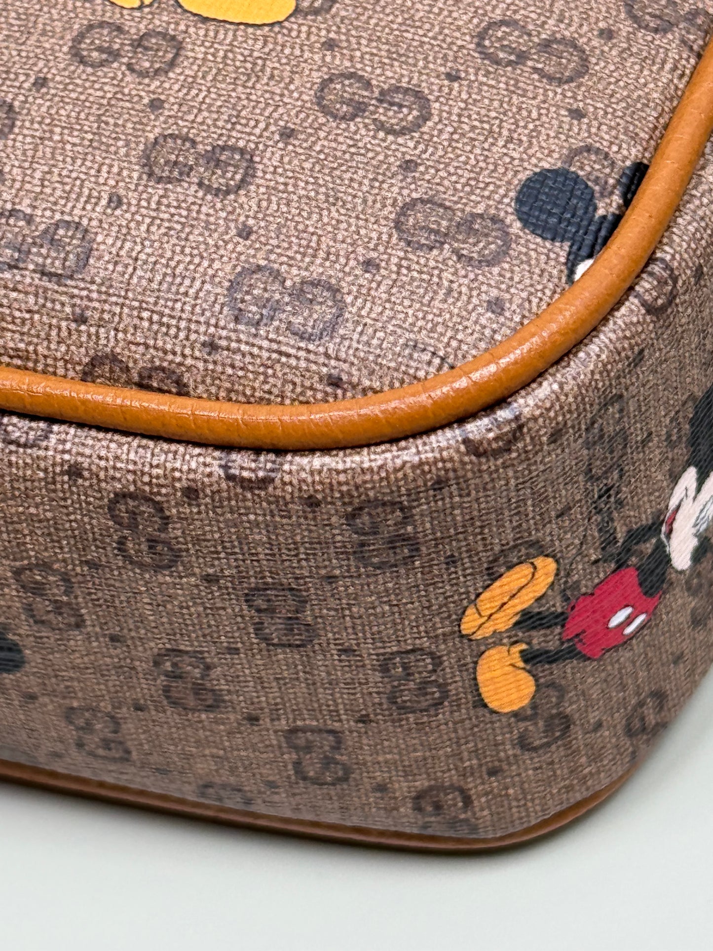 Preowned Gucci Disney Beltbag