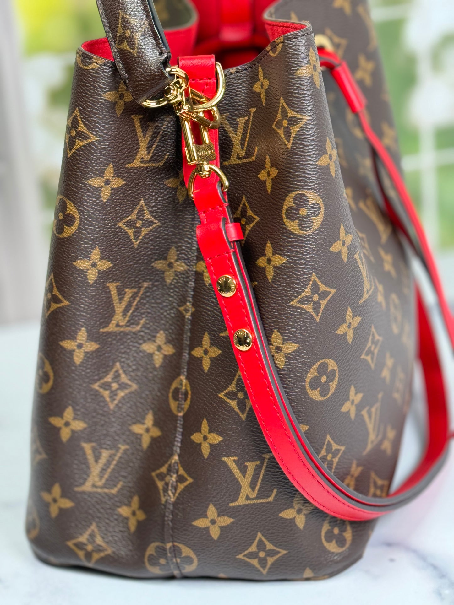 Preowned Louis Vuitton Neonoe monogram