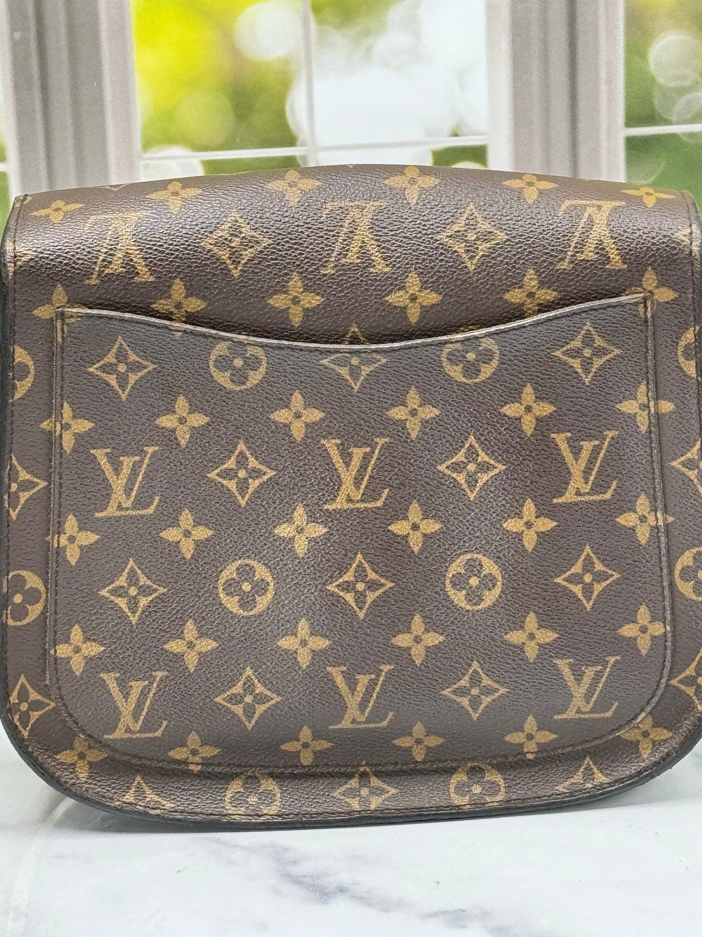 9001 V.I. Preowned Louis Vuitton St Cloud Mm size