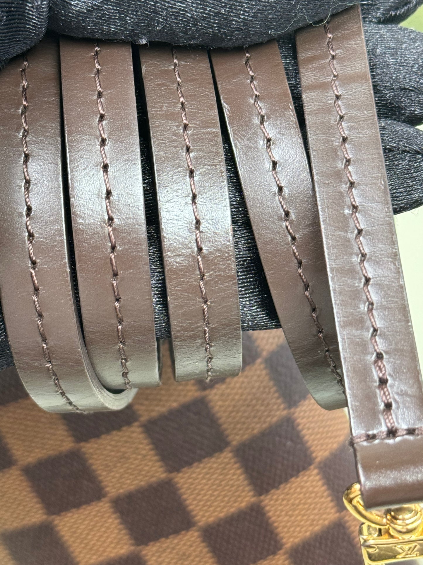 Preowned Louis Vuitton Favorite PM Damier Ebene