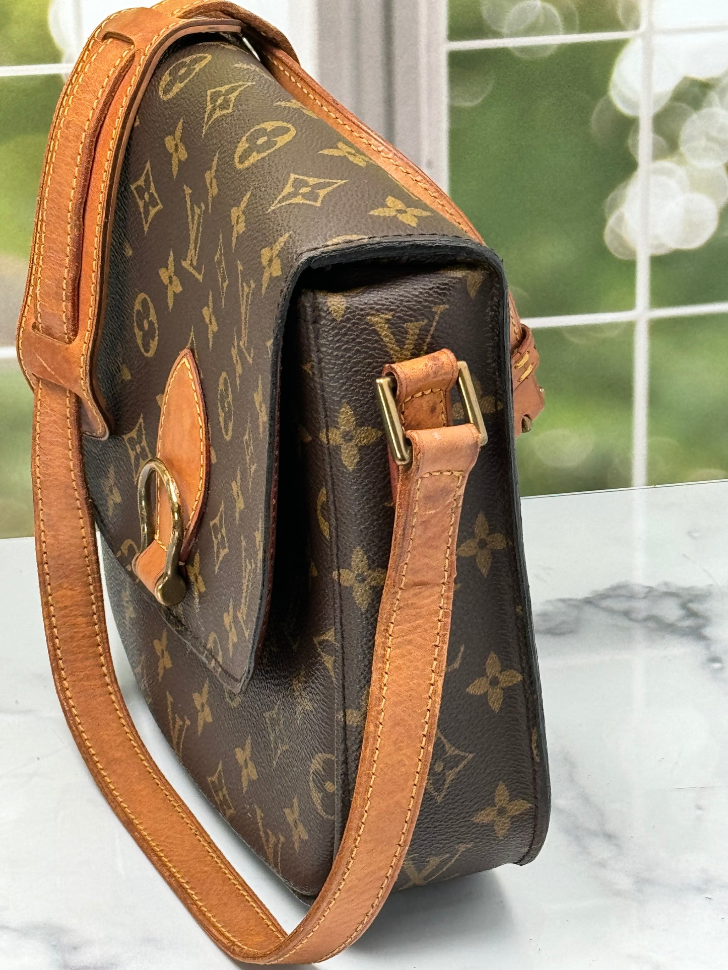 9001 V.I. Preowned Louis Vuitton St Cloud Mm size