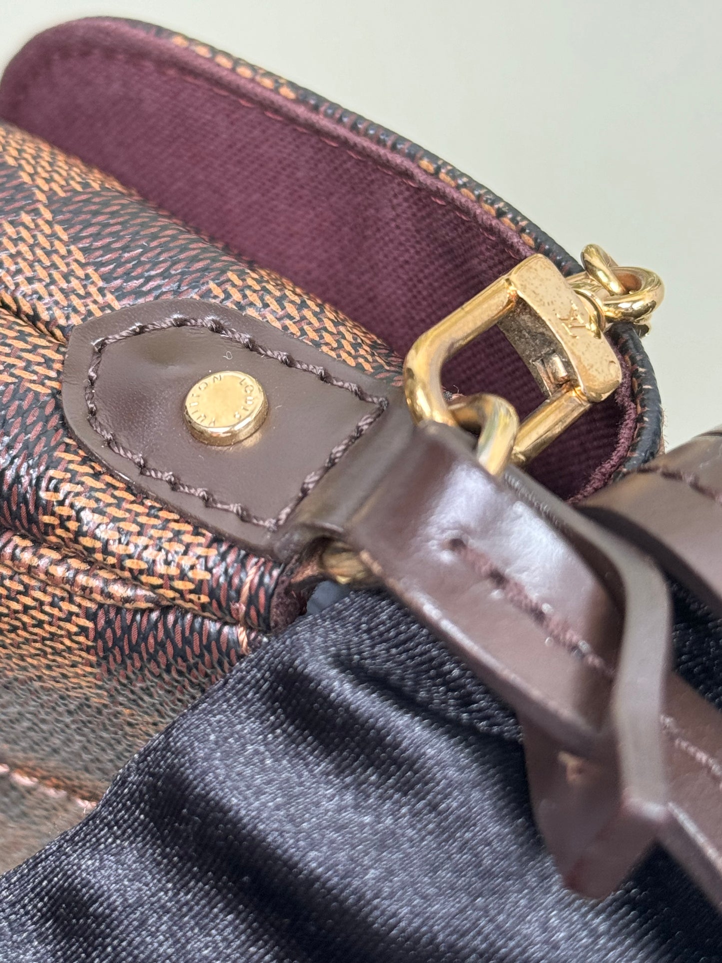 Preowned Louis Vuitton Favorite PM Damier Ebene