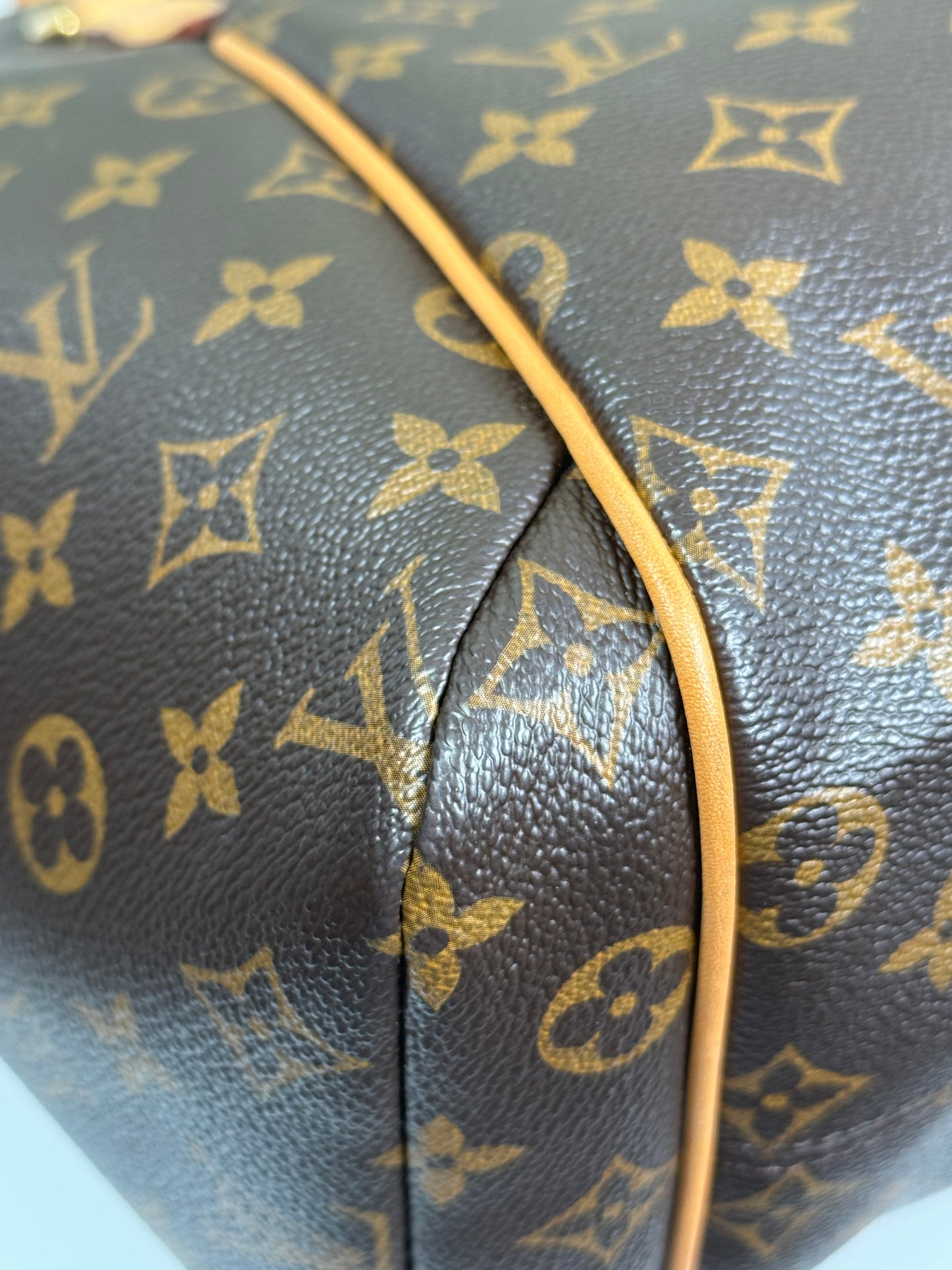 Preowned Louis Vuitton Totally Mm Size Monog