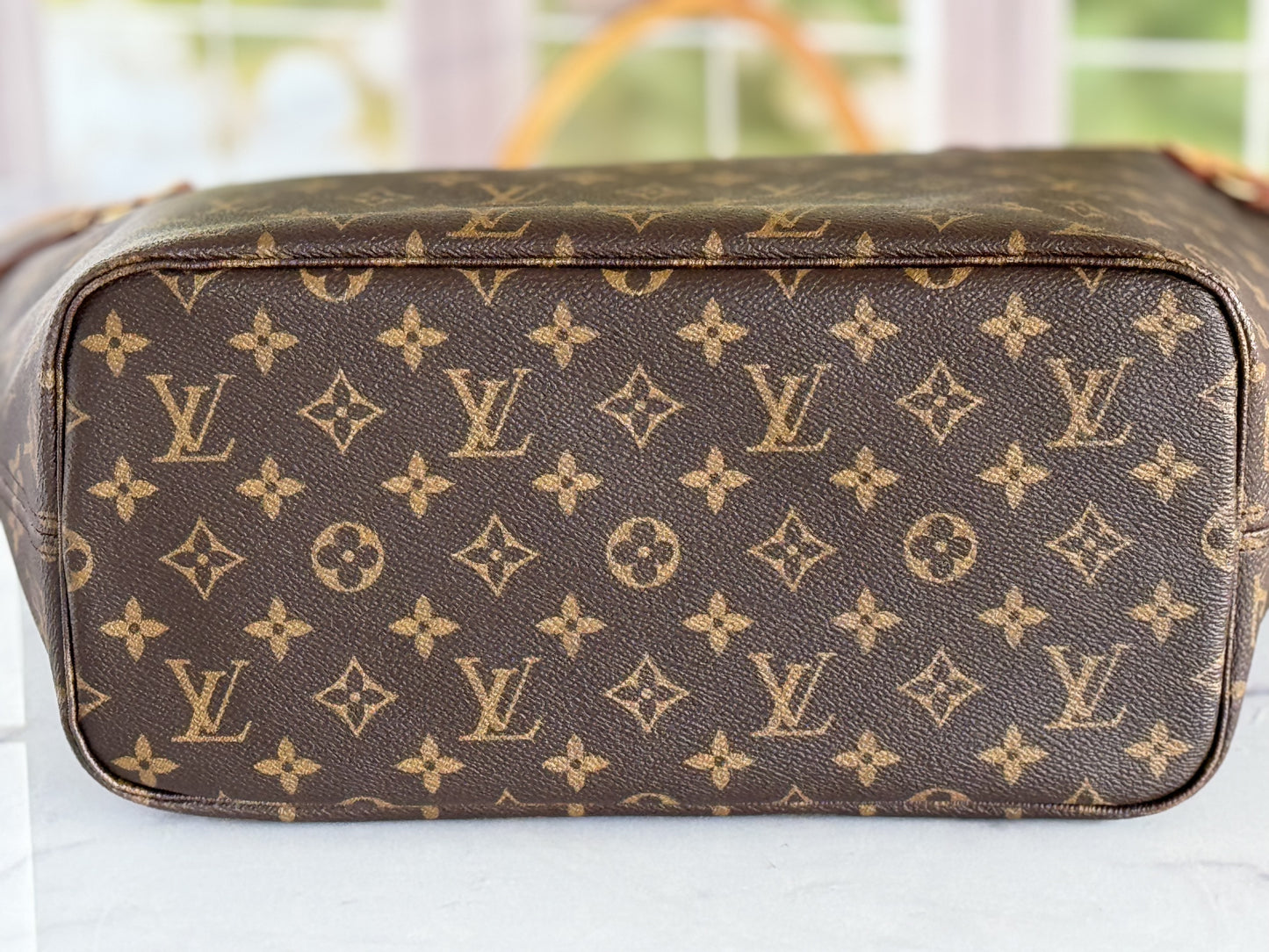 CA2109 Pre-Owned Louis Vuitton Neverful Mm size monogram