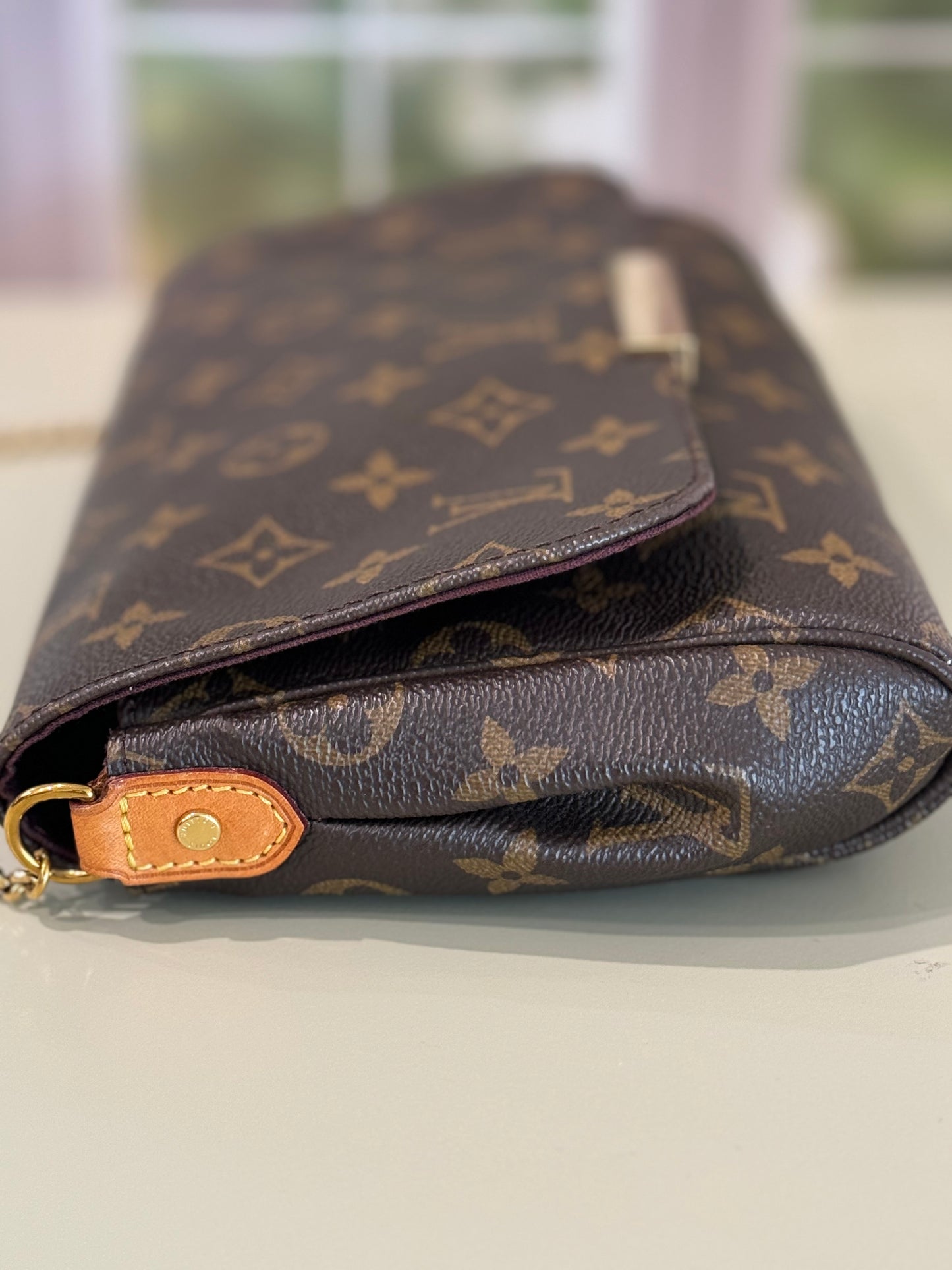 Preowned Louis Vuitton Favorite Monogram Mm size