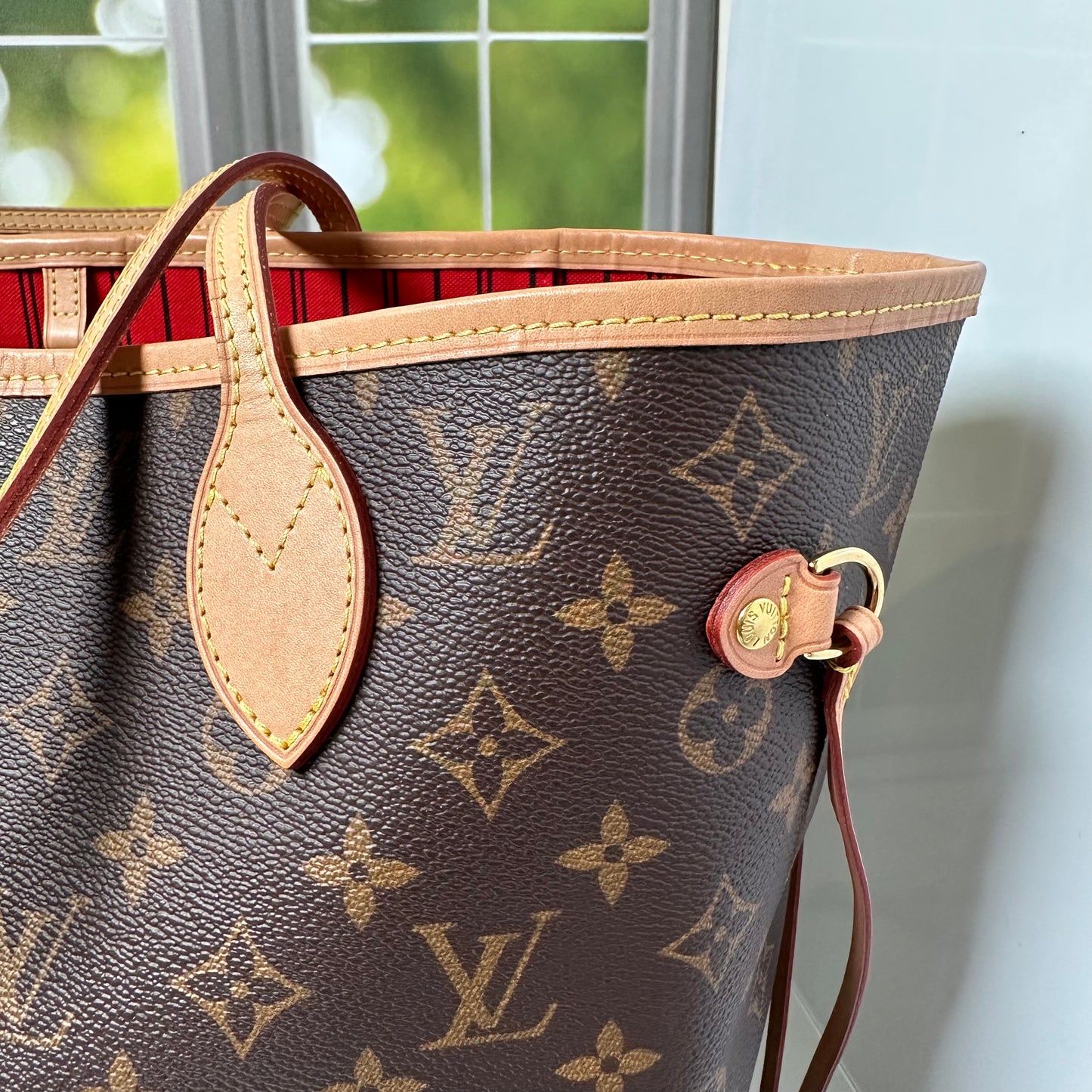 Preowned Louis Vuitton Neverful MM size Monogram