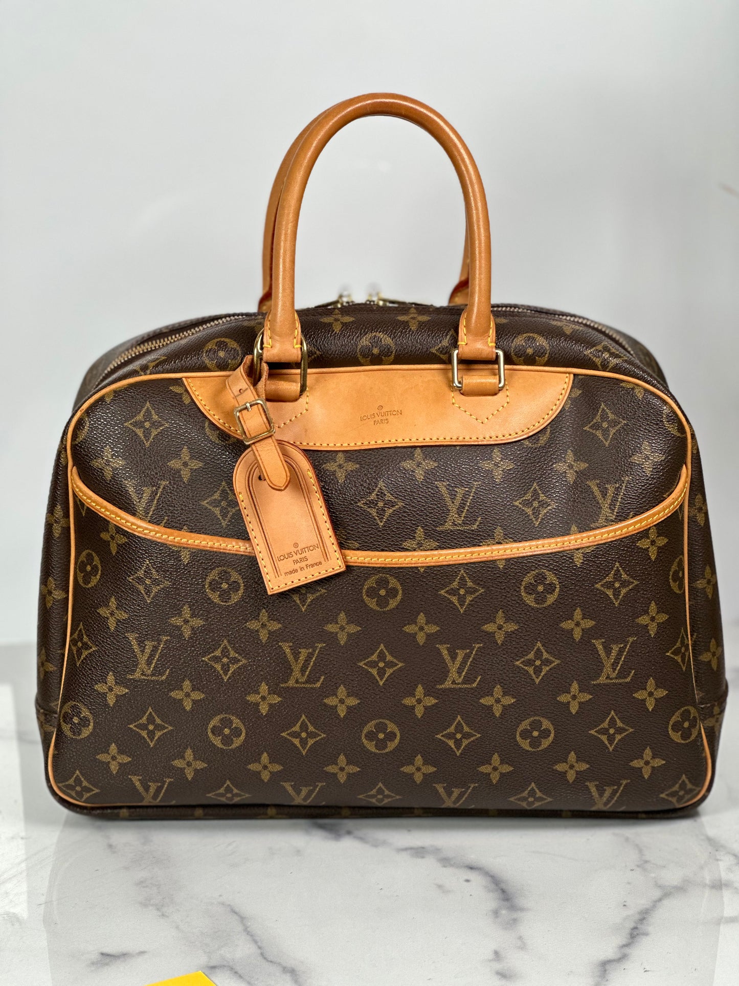 Pre-Owned Louis Vuitton Deauville MB0033