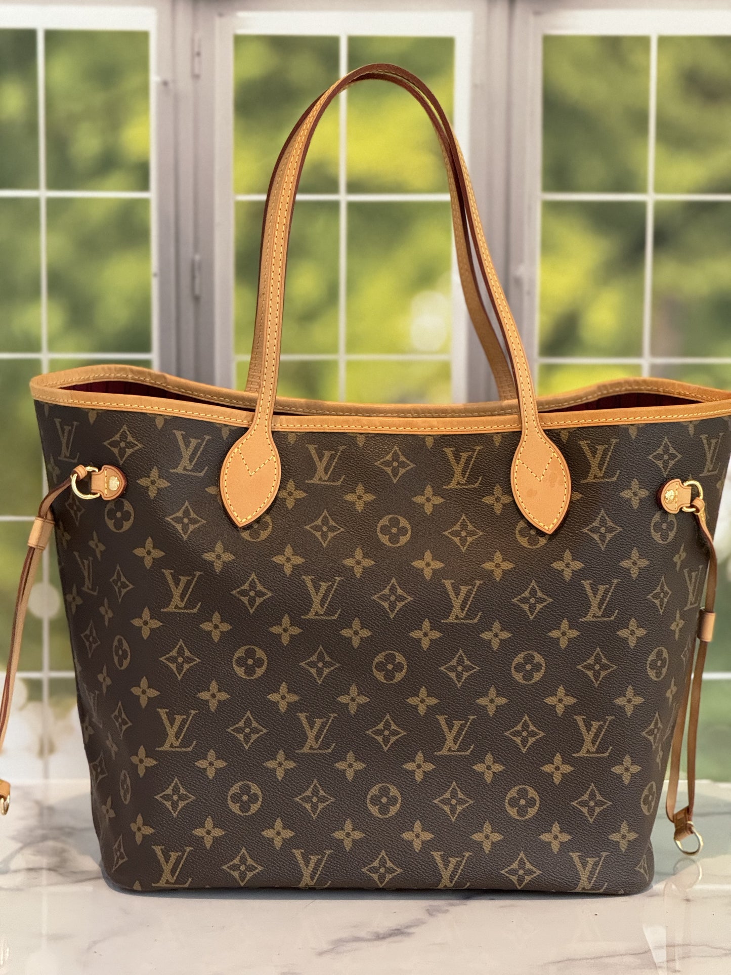 SF1174 Pre-Owned Louis Vuitton Neverful MM size