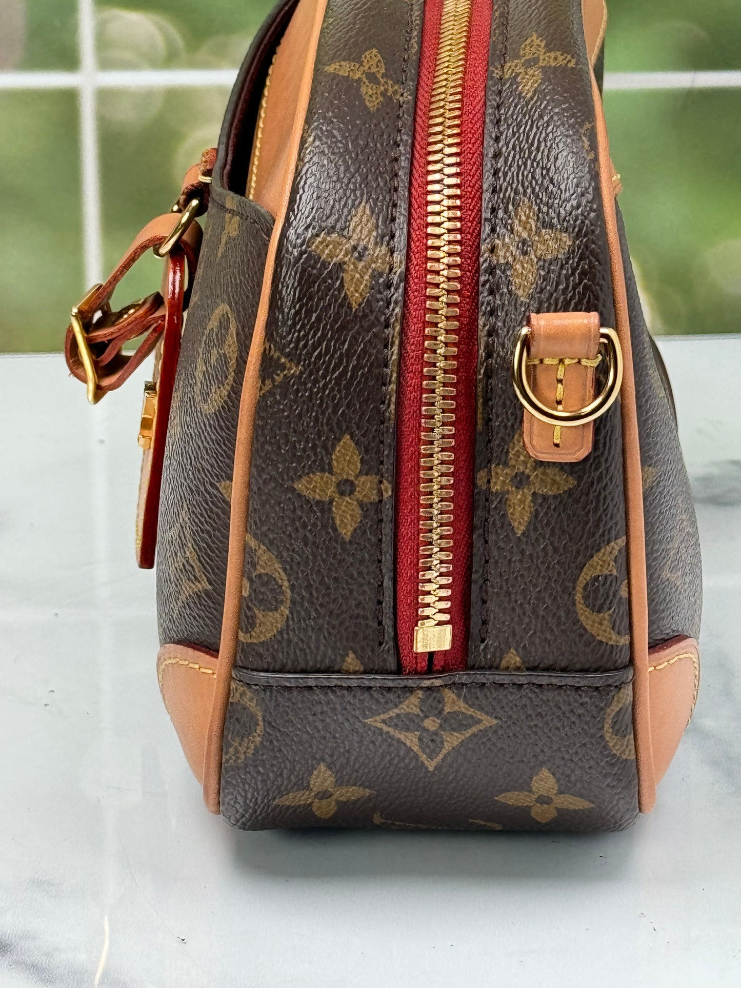 Preowned Louis Vuitton Deauville Mini