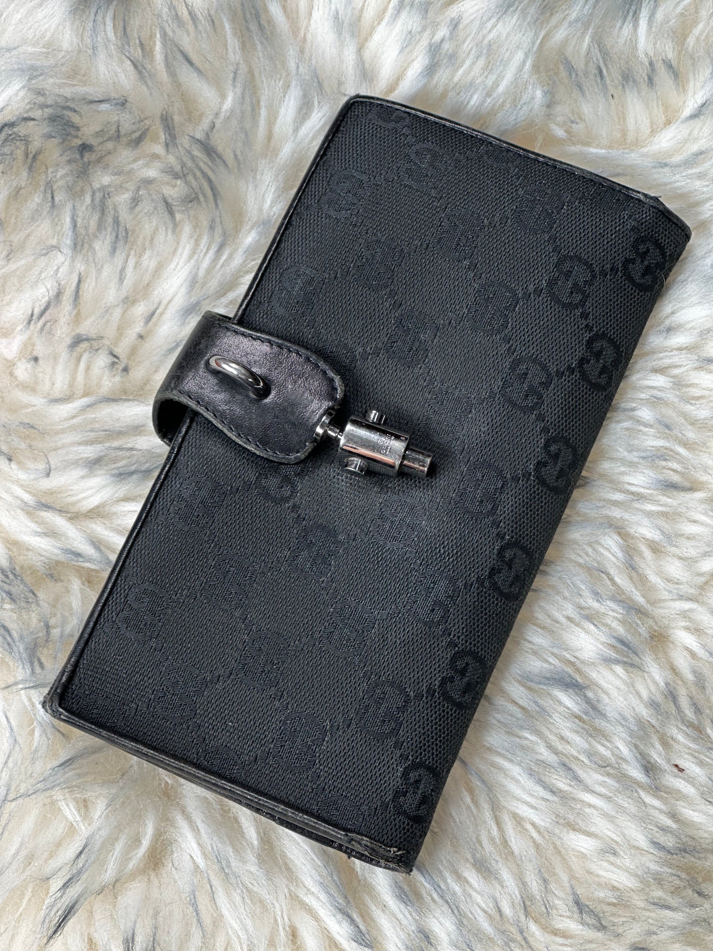 Preowned Gucci Long wallet