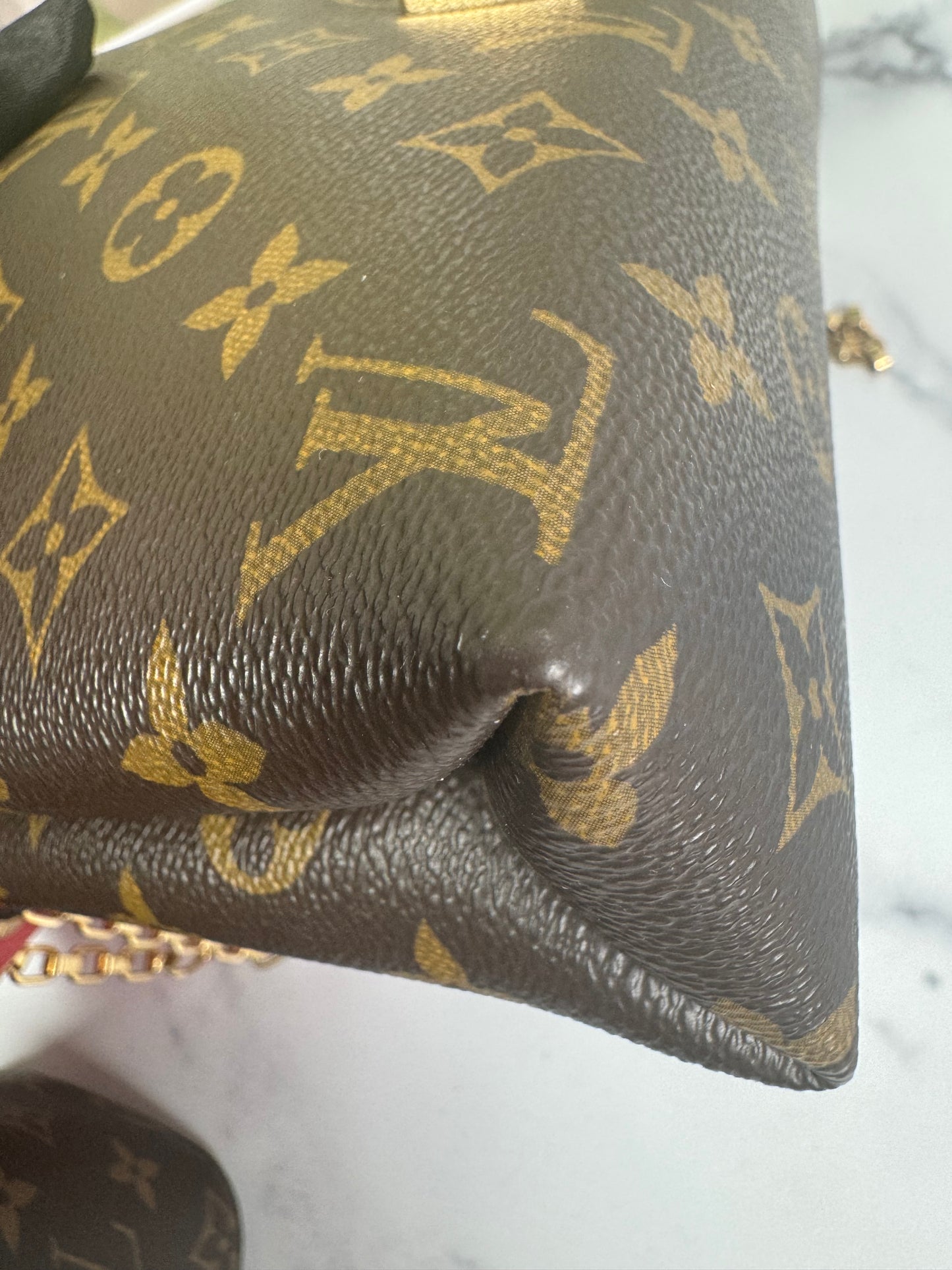 Preowned Louis Vuitton Pallas Chain Bag