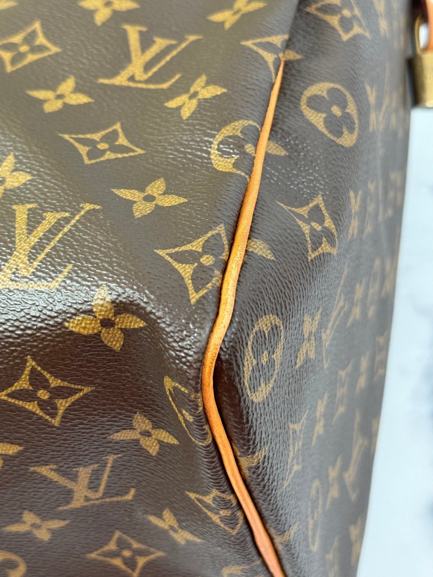 Preowned Louis Vuitton speedy 40