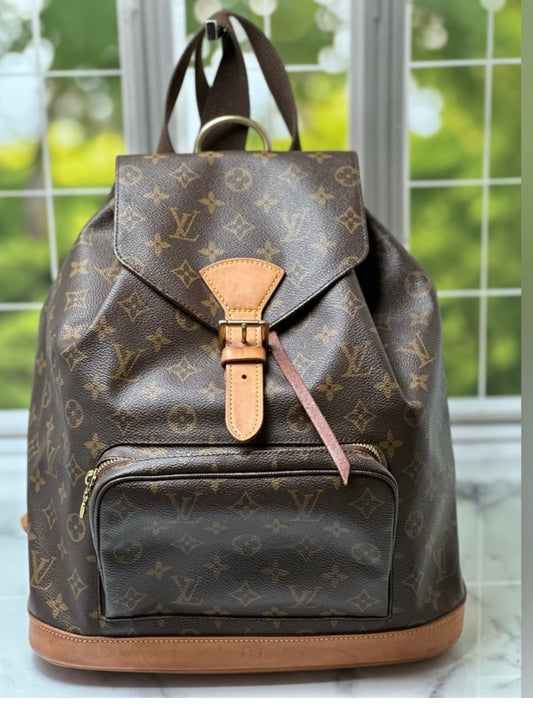 Pre-Owned Louis Vuitton Montsouris GM monogram