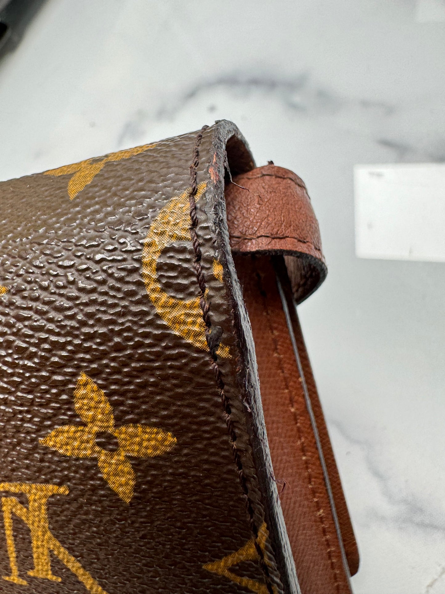 Preowned Louis Vuitton Bordeaux Crossbody bag