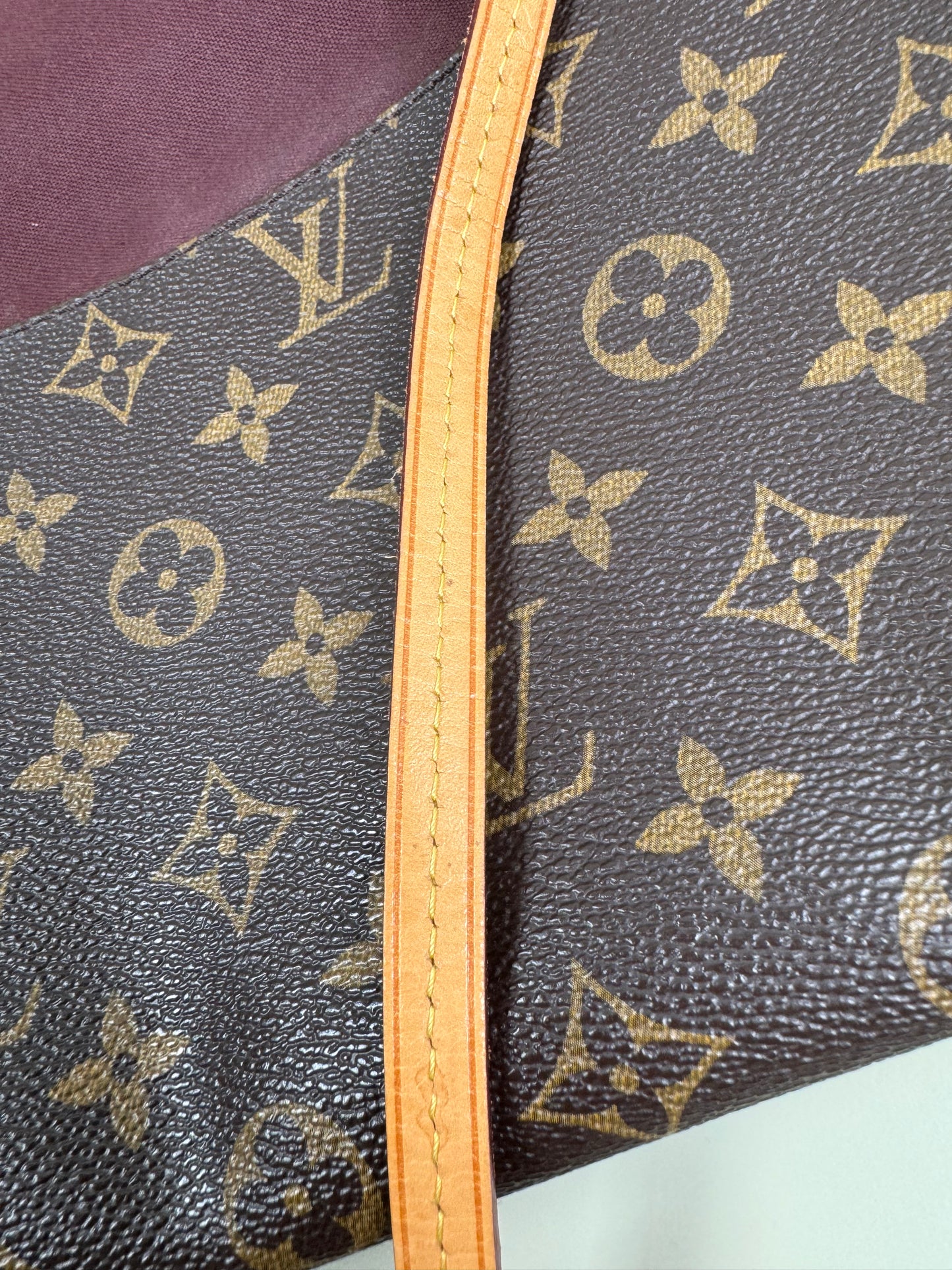 Preowned Louis Vuitton Favorite MM Size Monogram