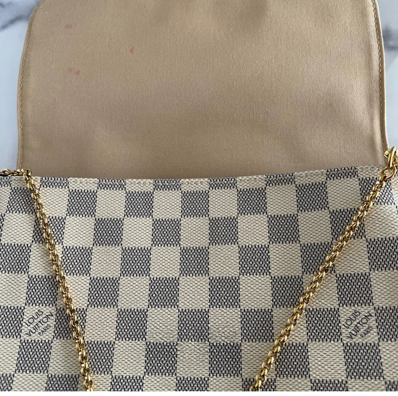 Pre-Owned LV Favorite MM size