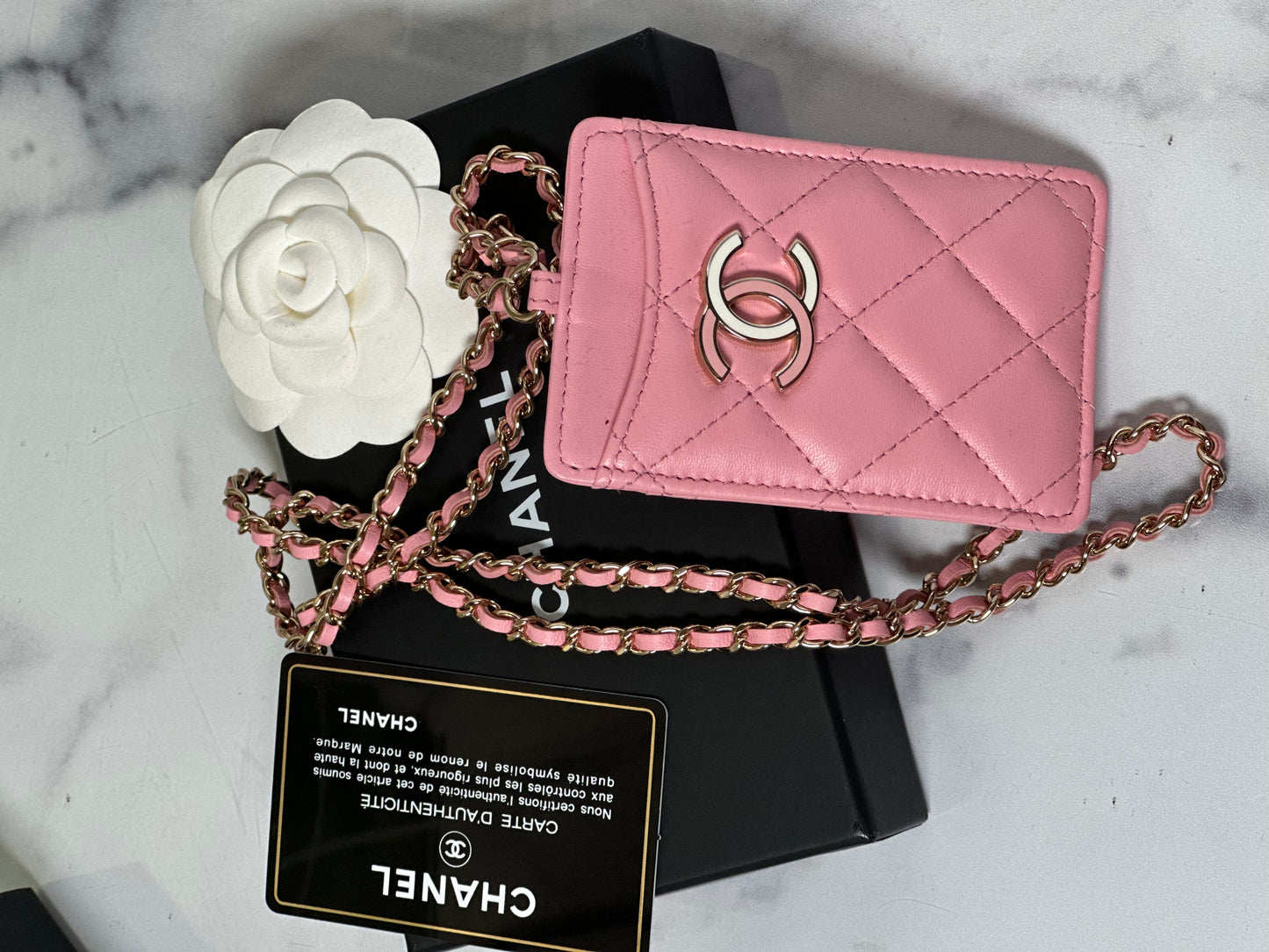 Preowned Chanel ID holder 31444645